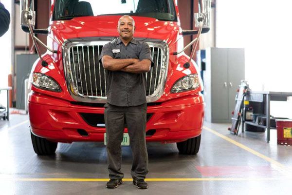 OnCommand Connection & Features - Lakeside International Trucks