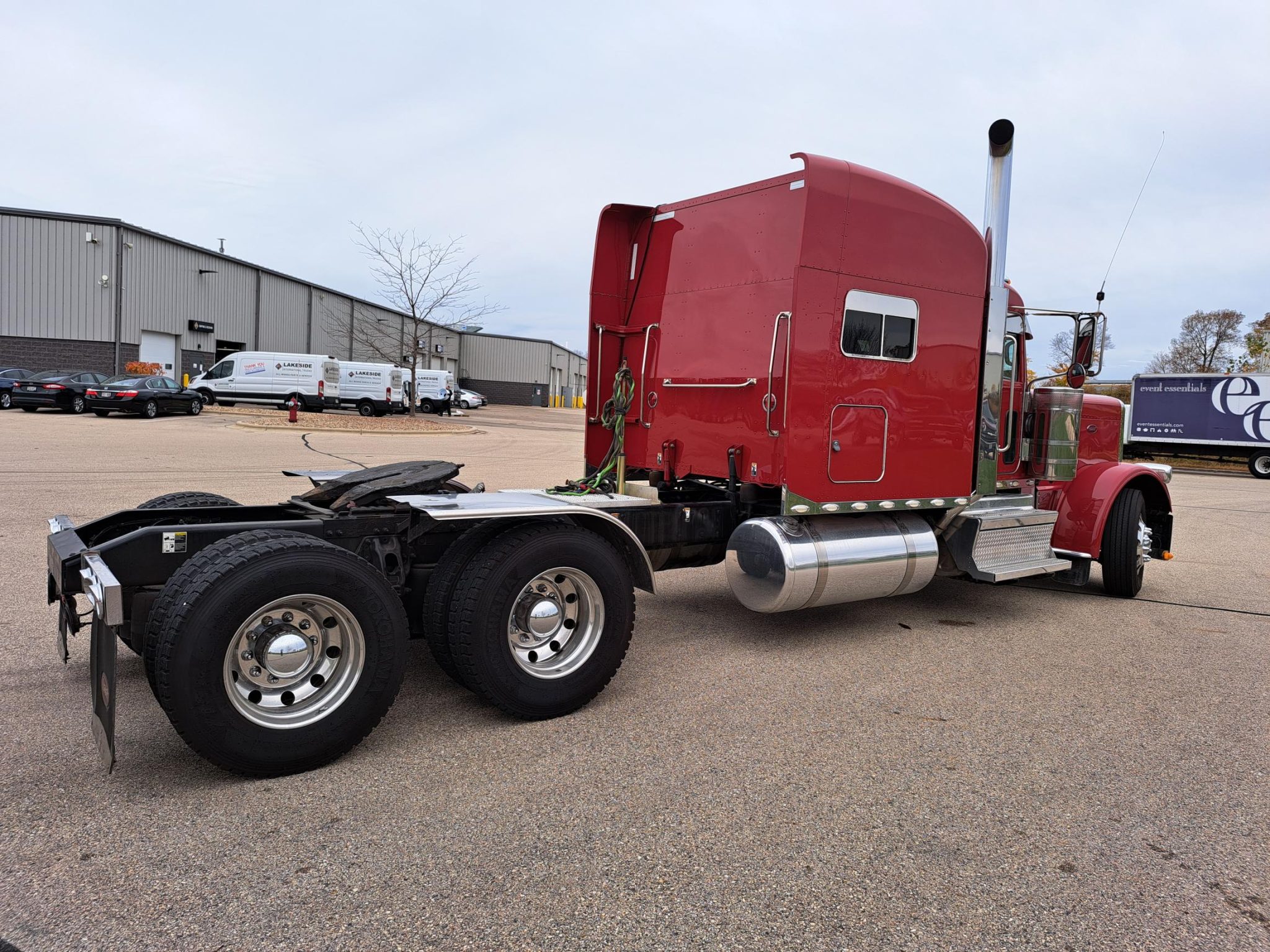 2018 PETERBILT 389 - Lakeside International Trucks