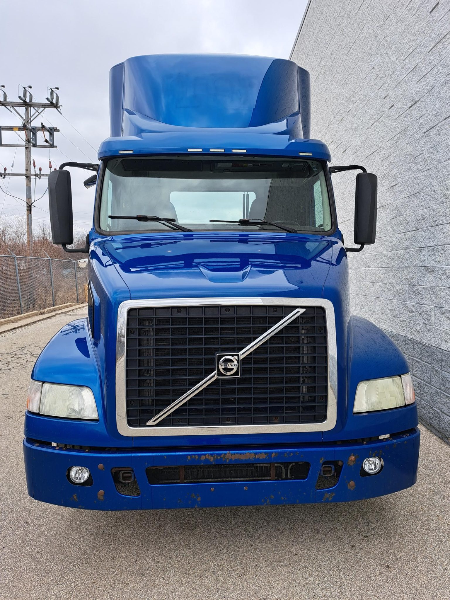 2012 VOLVO VNM64T Lakeside International Trucks