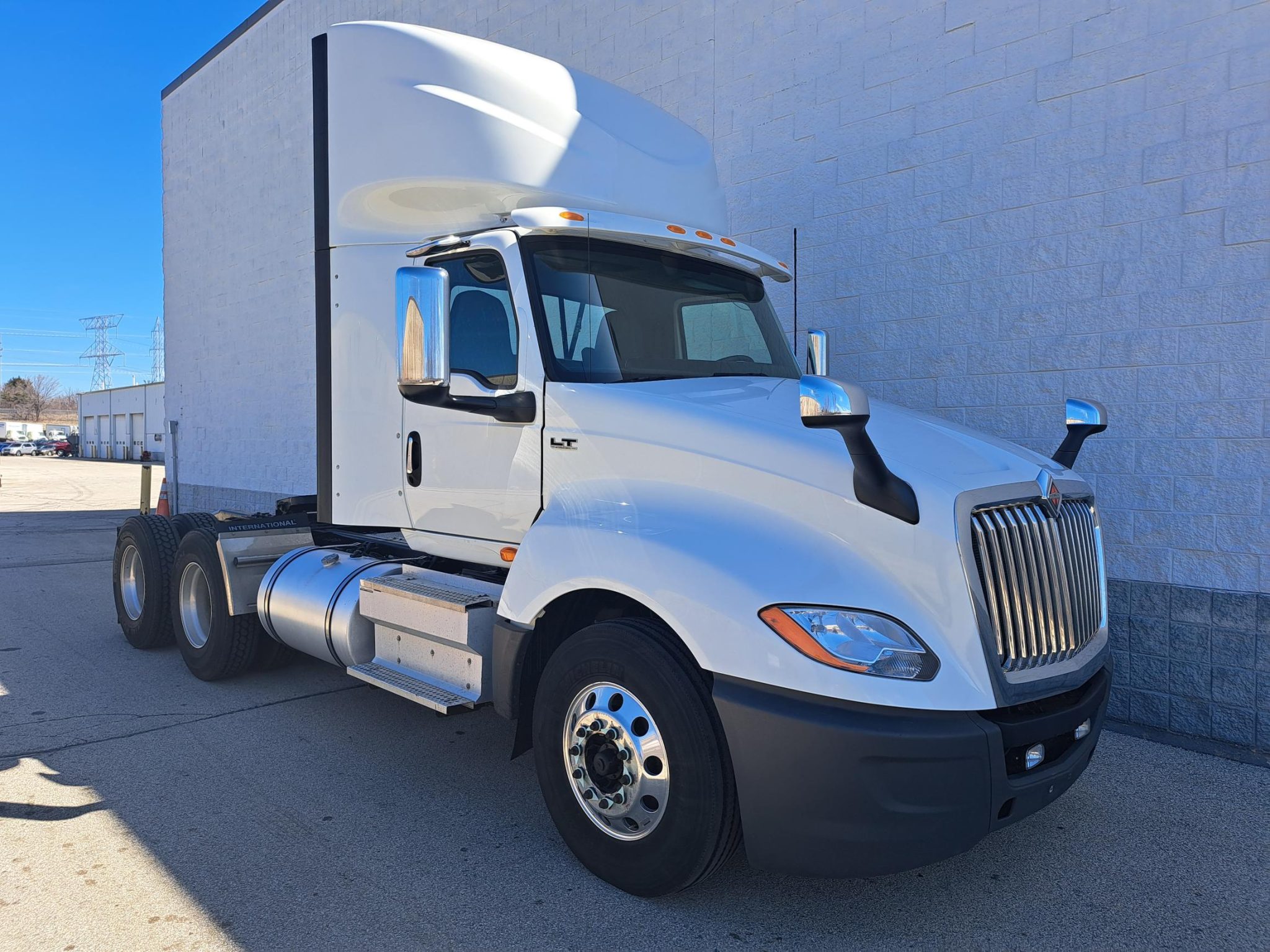 2018 INTERNATIONAL LT625 Lakeside International Trucks
