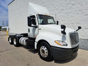 2019 INTERNATIONAL LT625 UT18015-01