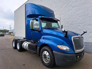 2019 INTERNATIONAL LT625 UT46943-01