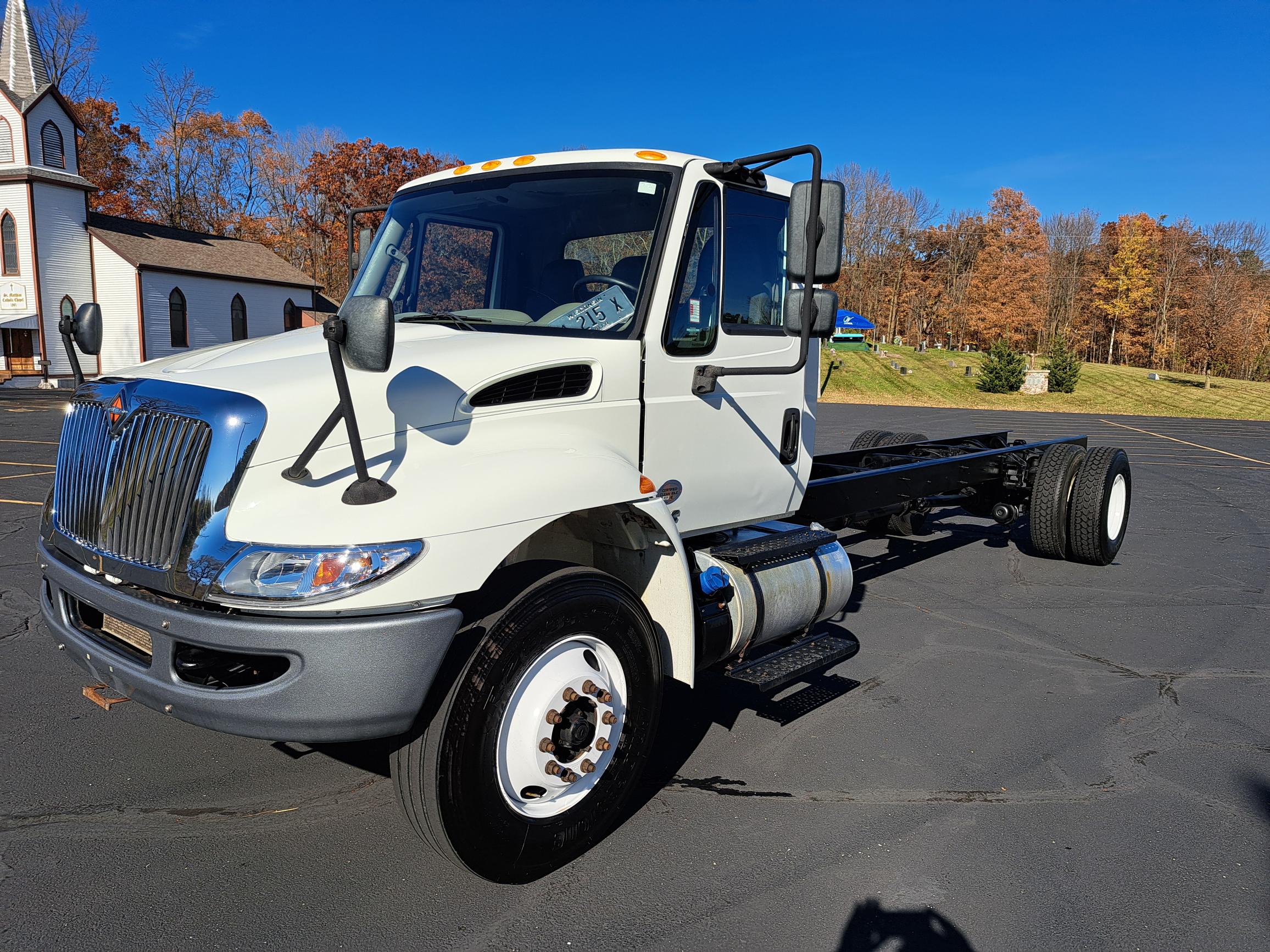 2019 INTERNATIONAL 4300 - image 3 of 6