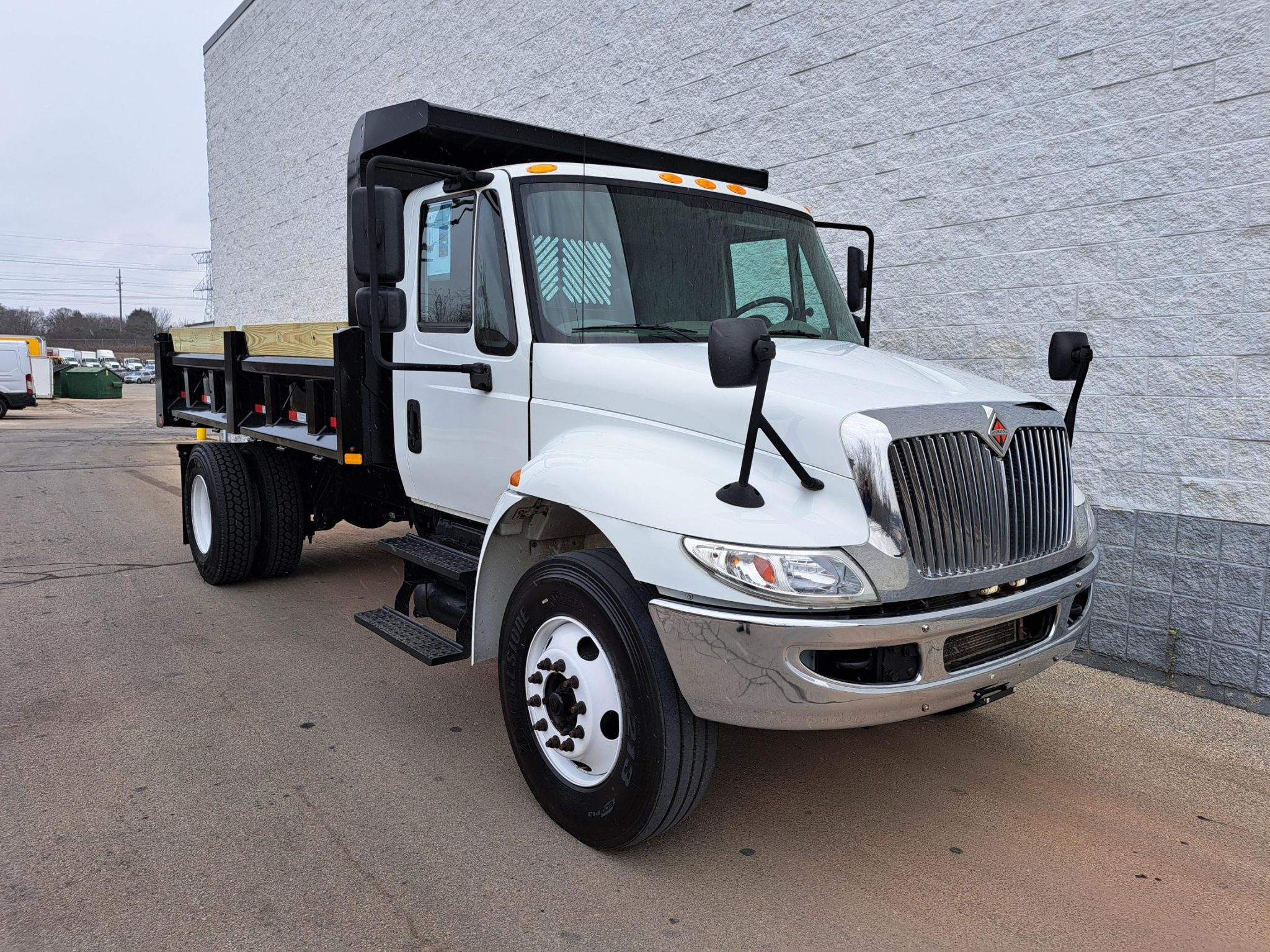 2019 INTERNATIONAL 4300 - Lakeside International Trucks