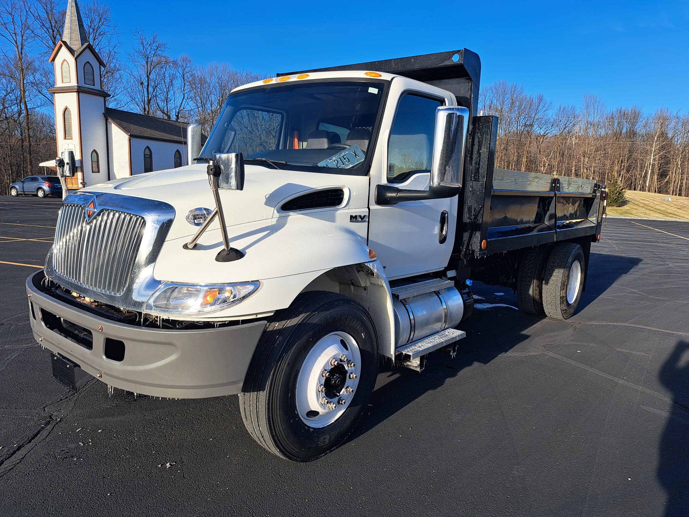 2019 INTERNATIONAL MV607 - image 2 of 6