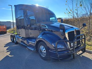 2020 Kenworth T680 UTC1390-01