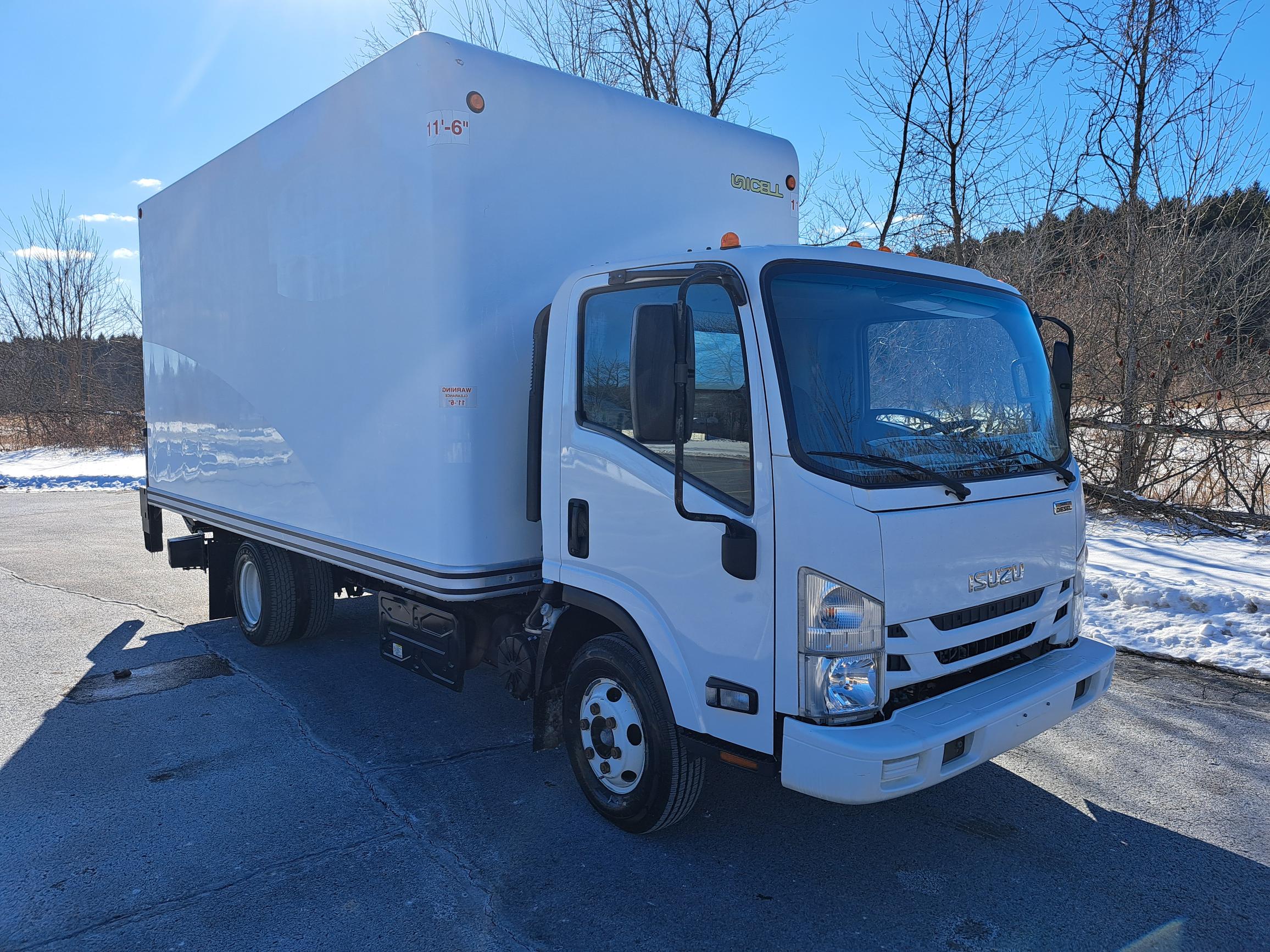 2020 Isuzu NPR HD - image 1 of 6