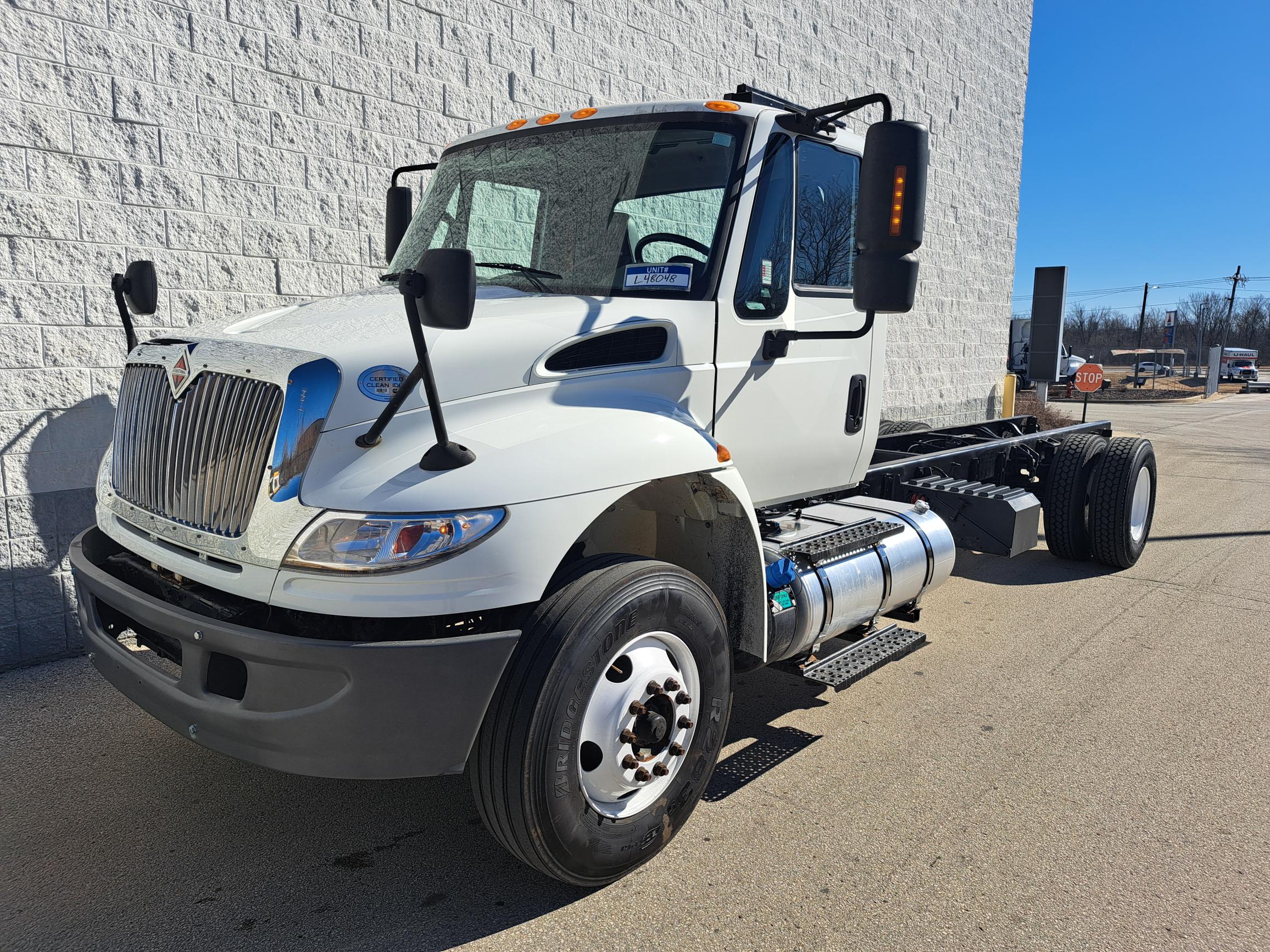 2018 INTERNATIONAL 4300 - image 3 of 6