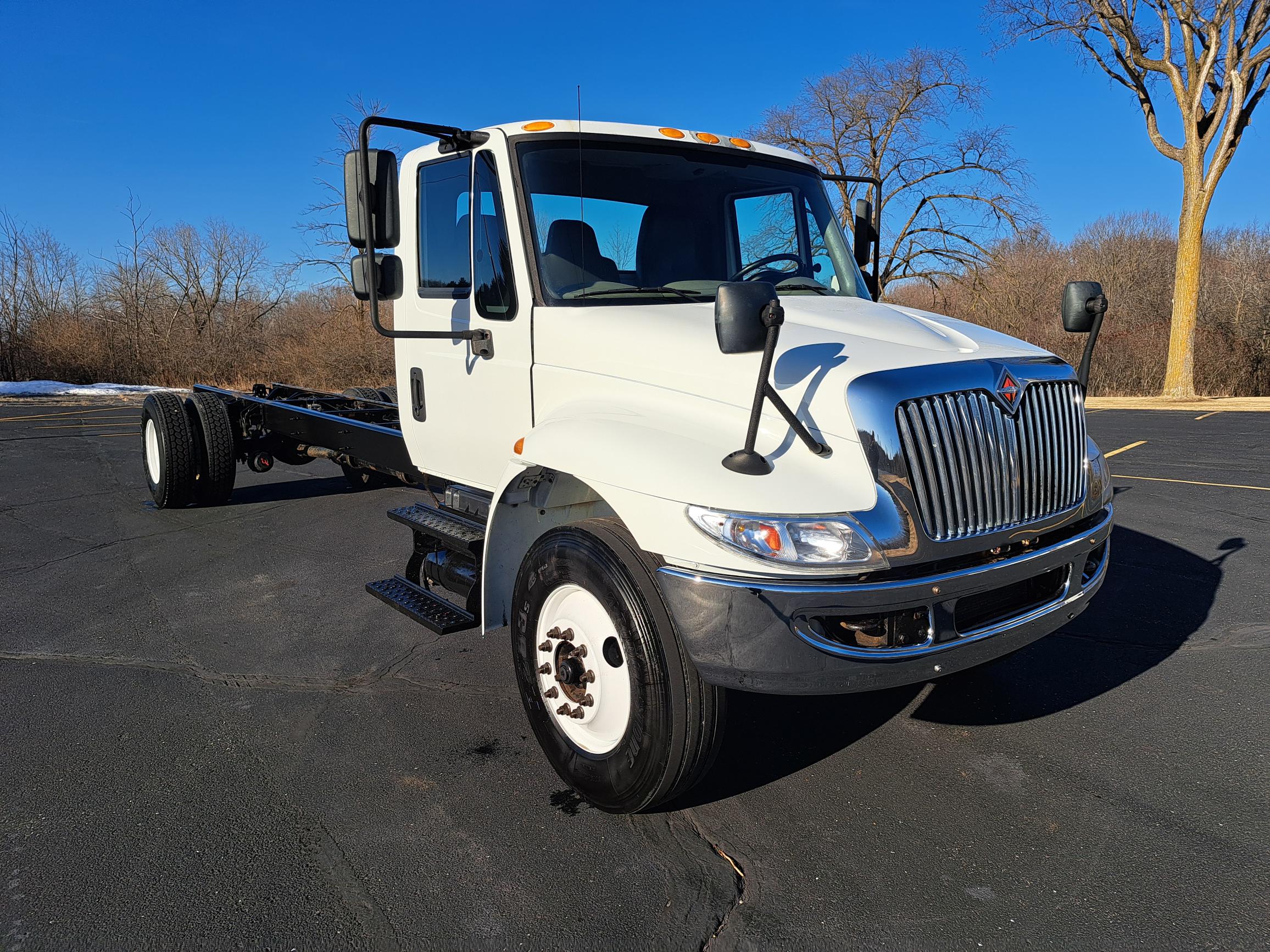 2019 INTERNATIONAL 4300 - image 1 of 6