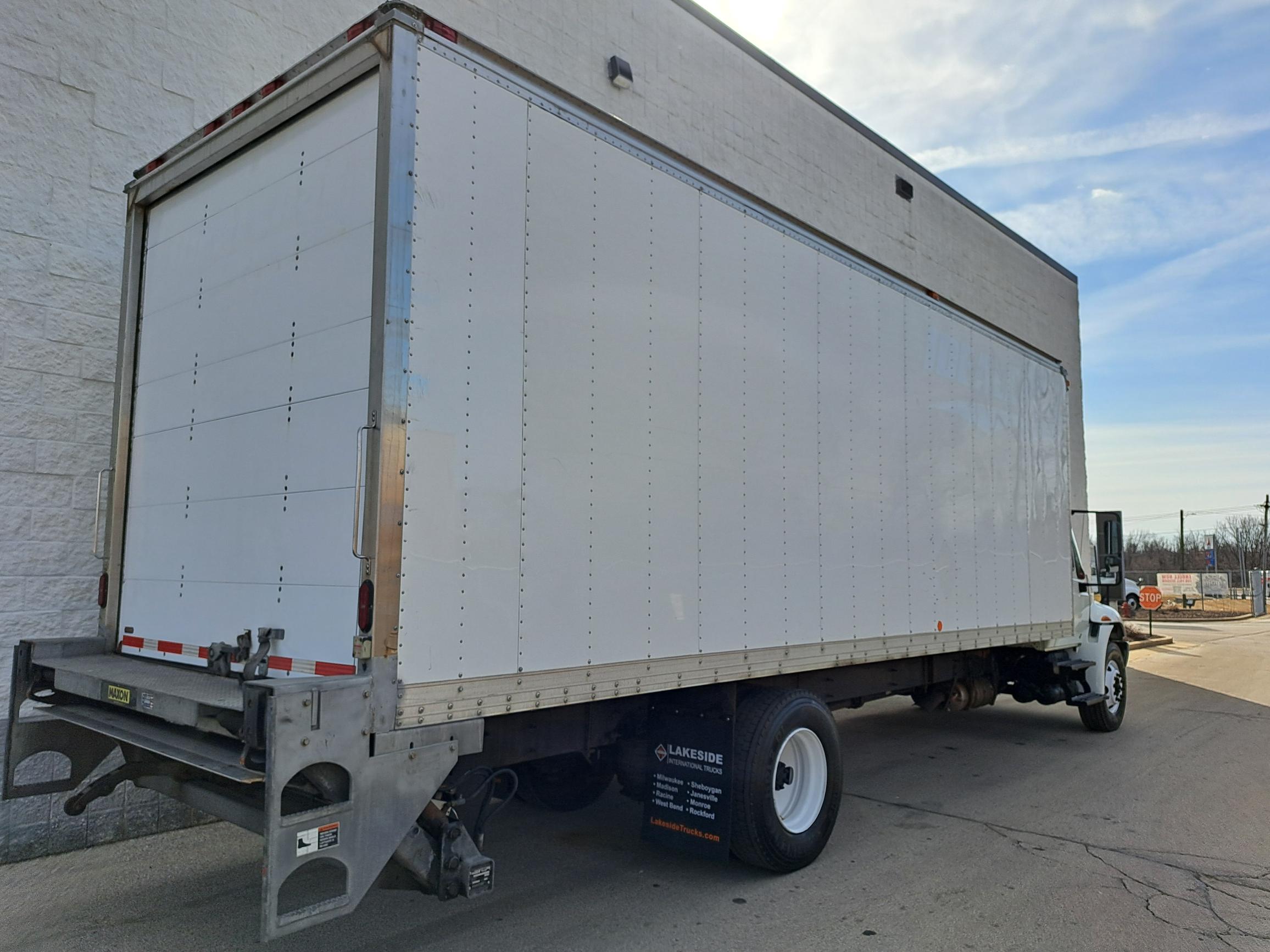 2019 INTERNATIONAL 4300 - image 2 of 6