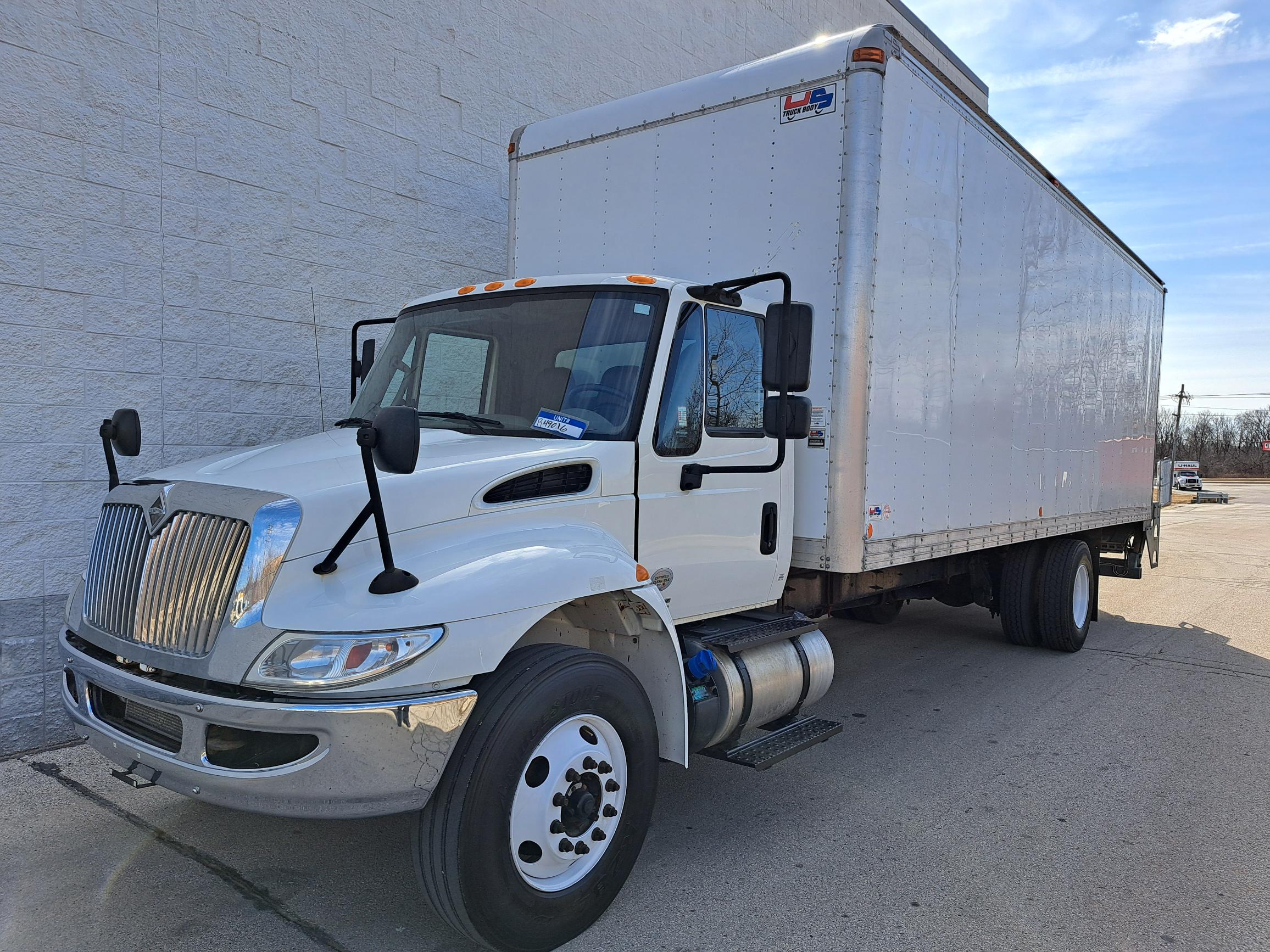 2019 INTERNATIONAL 4300 - image 3 of 6