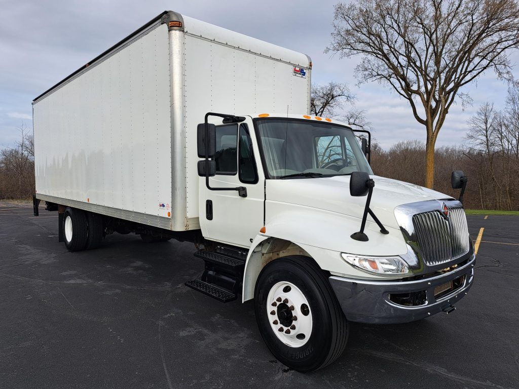 2019 INTERNATIONAL 4300 - Lakeside International Trucks