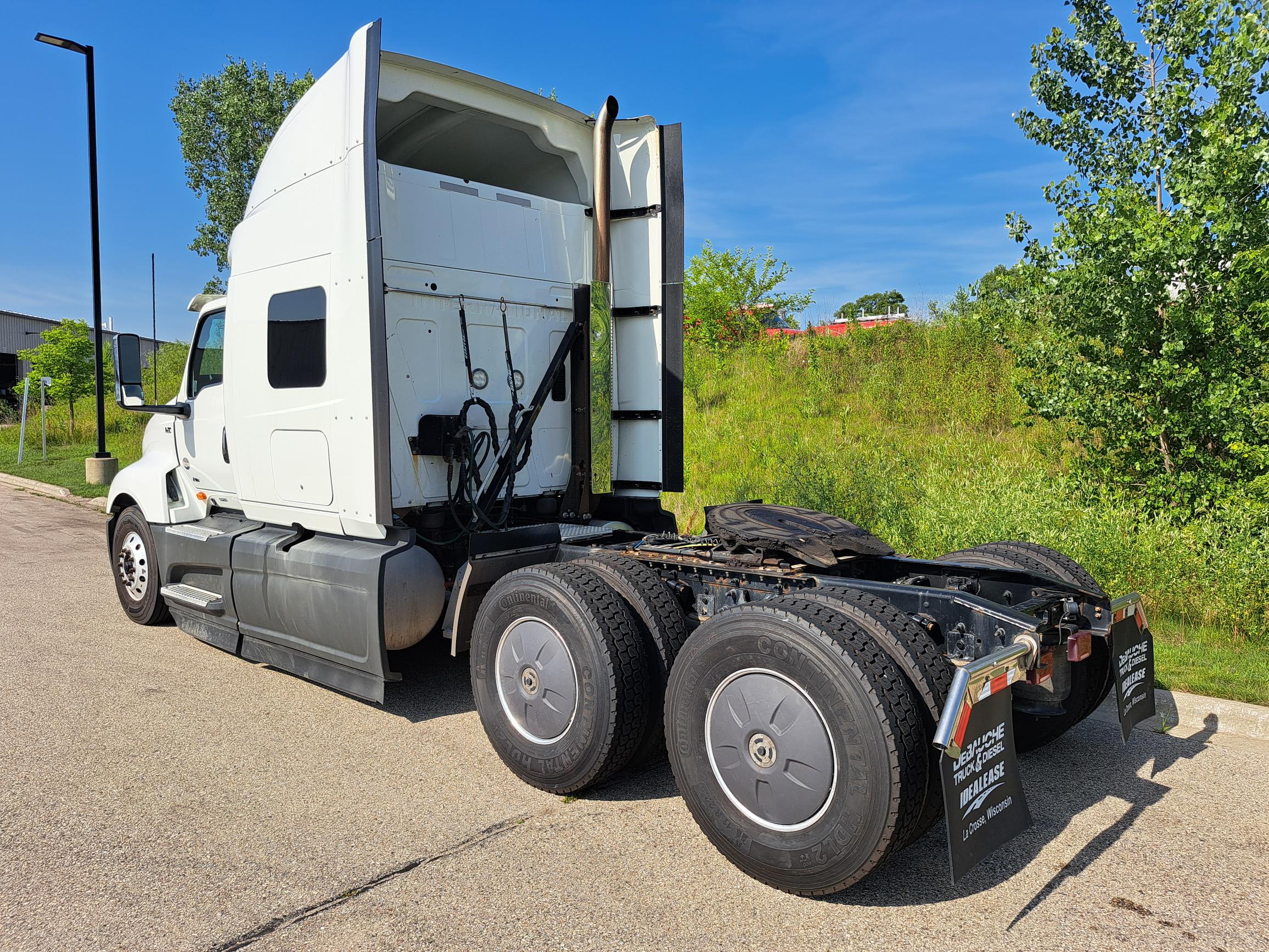 2022 INTERNATIONAL LT625 - image 4 of 6