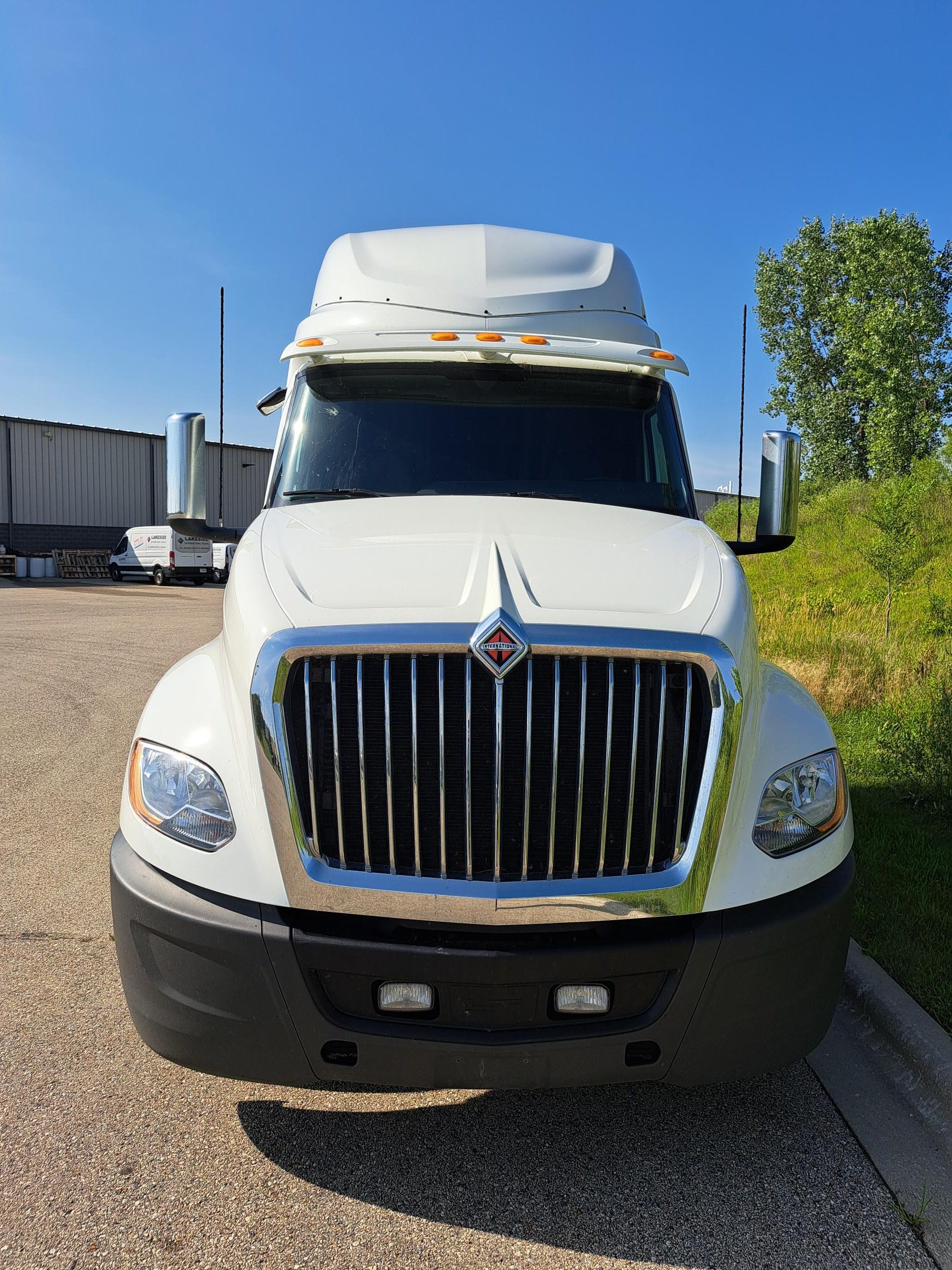 2022 INTERNATIONAL LT625 - image 5 of 6