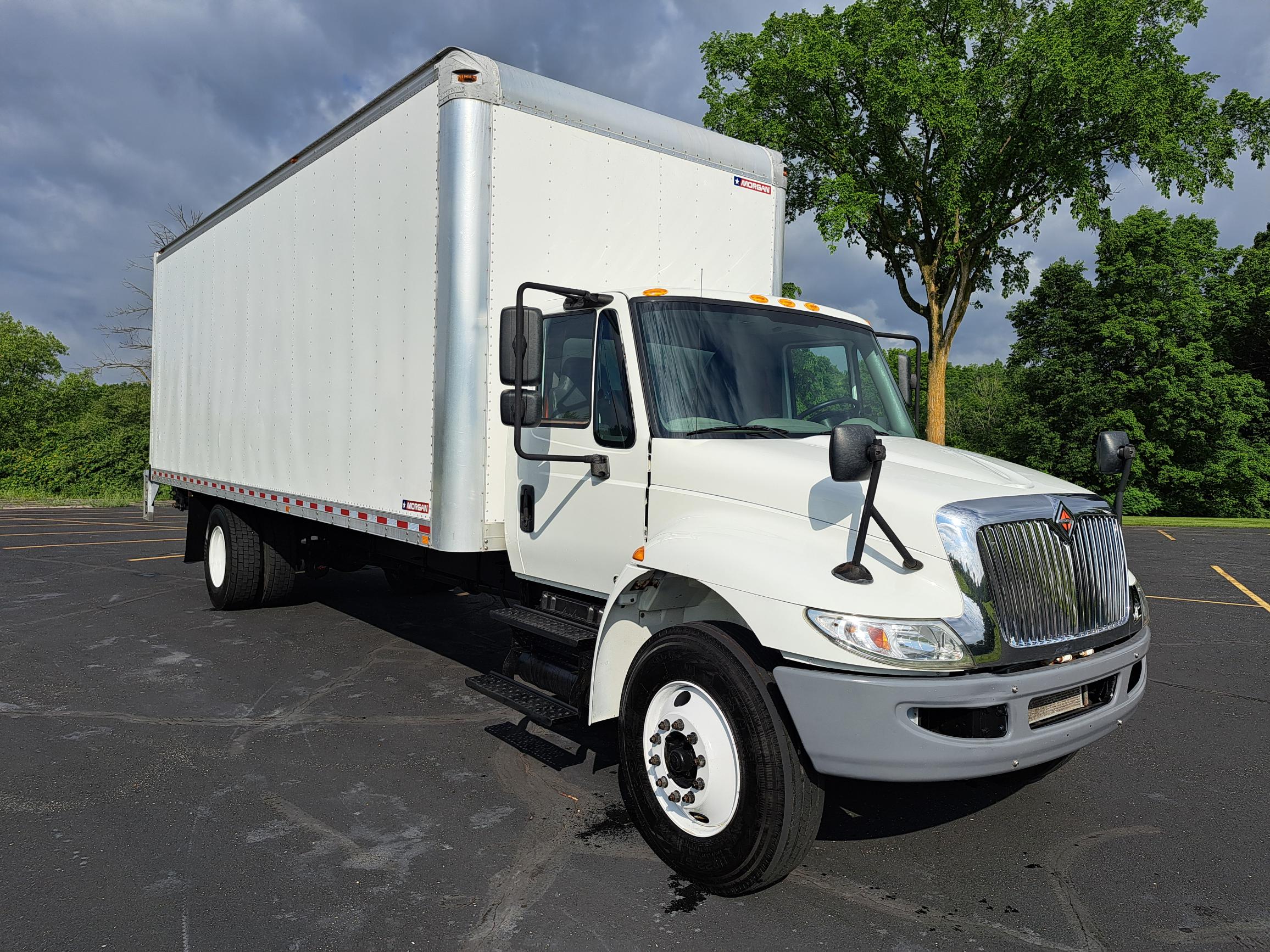 2019 INTERNATIONAL 4300 - image 1 of 6