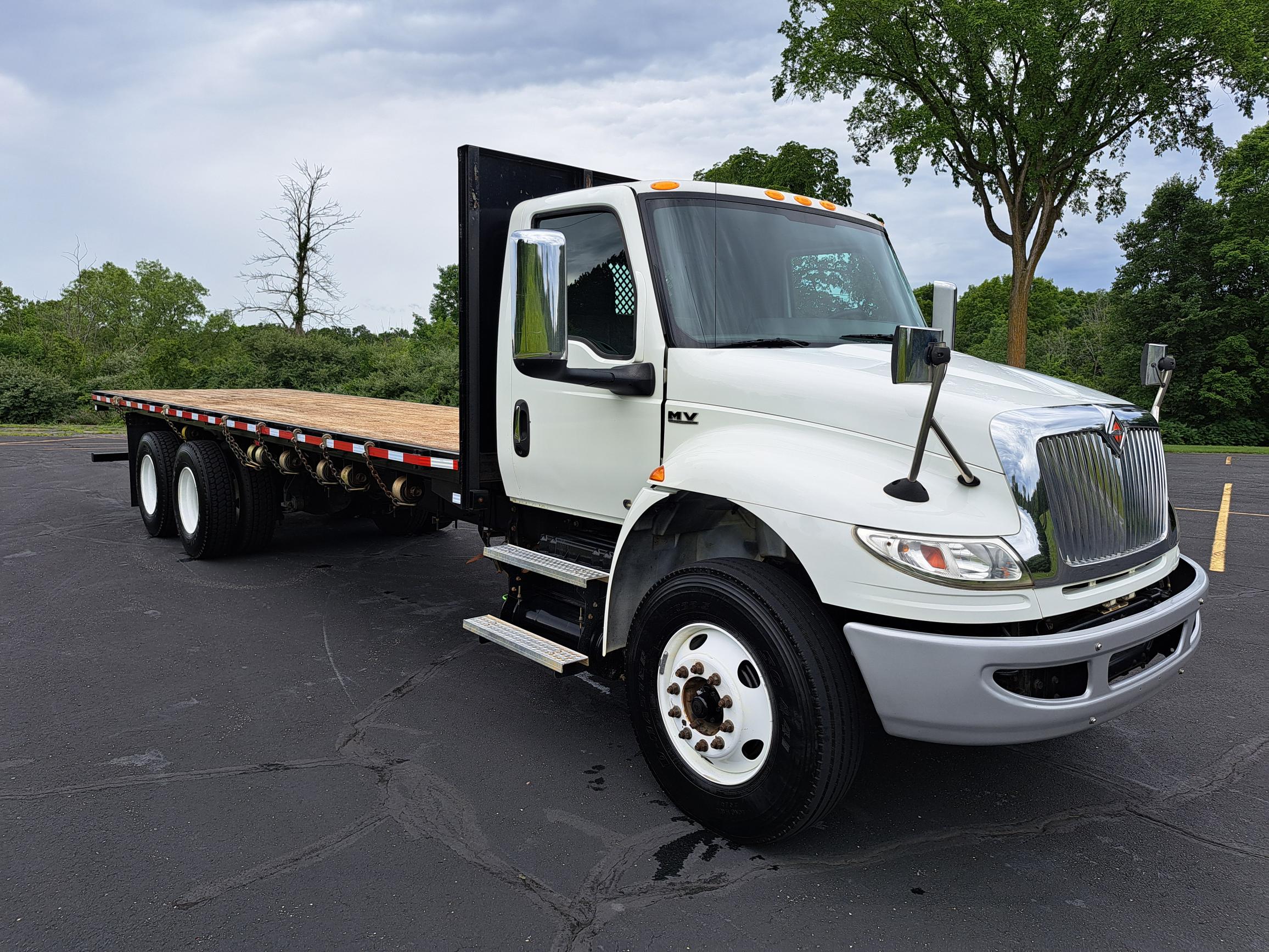 2021 INTERNATIONAL MV607 - image 1 of 6