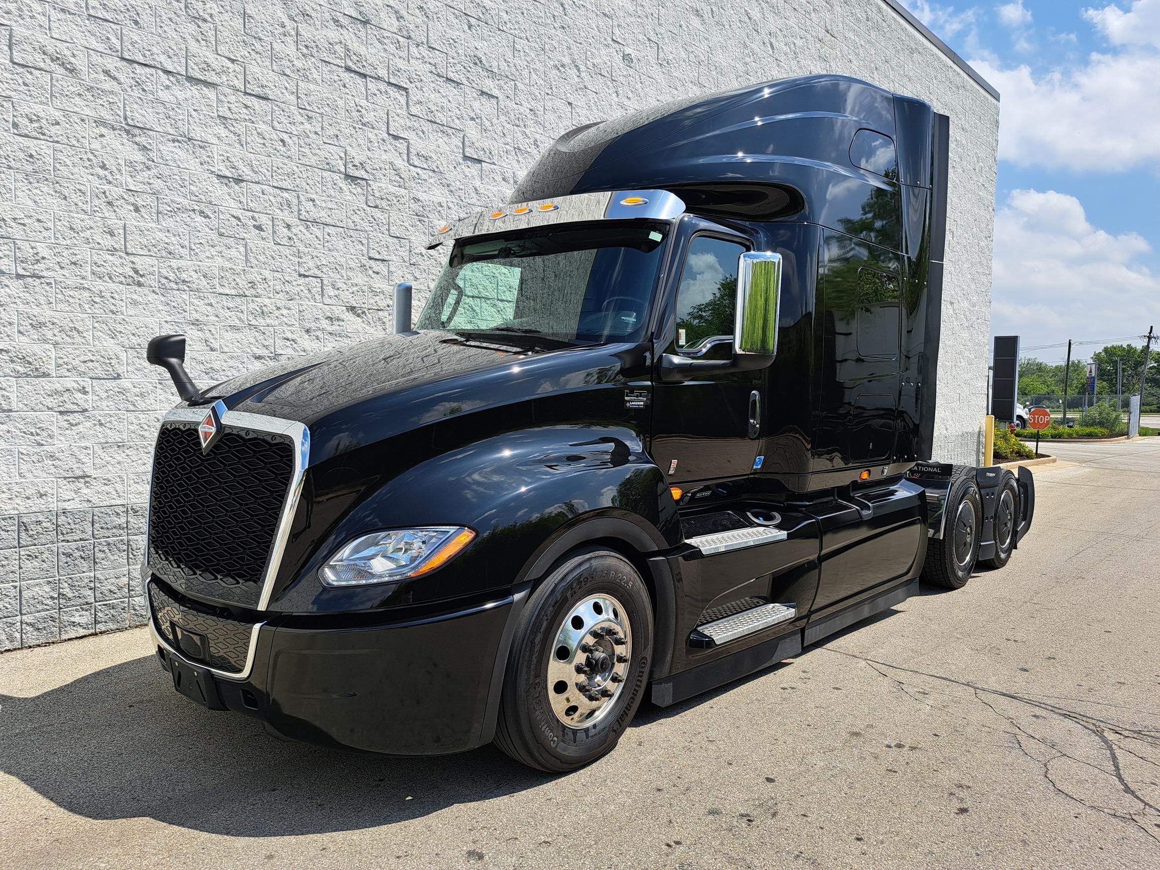 2024 INTERNATIONAL LT625 - image 3 of 3
