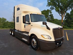 2021 INTERNATIONAL LT625 UT18107-01