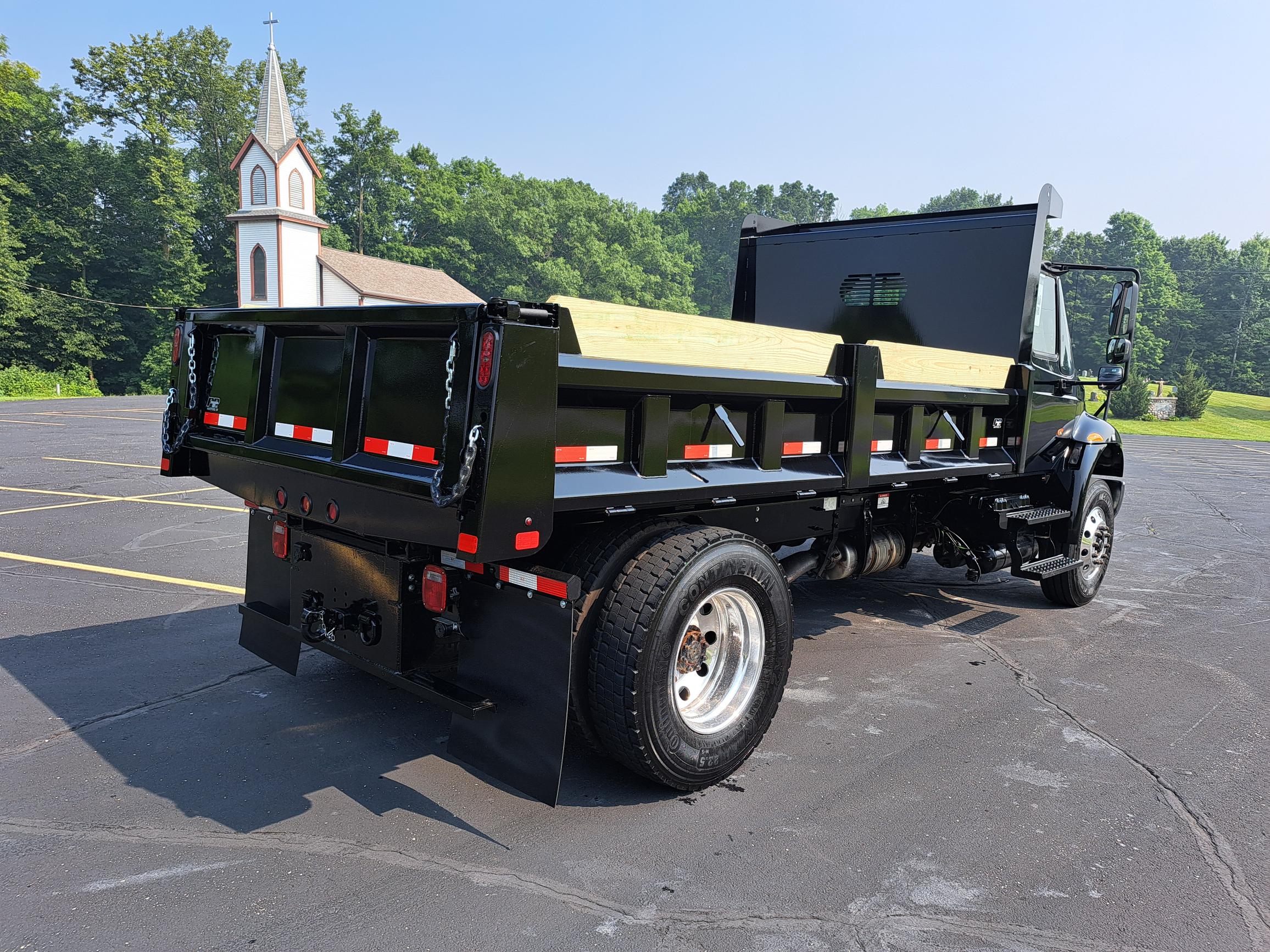 2019 INTERNATIONAL 4300 - image 2 of 6