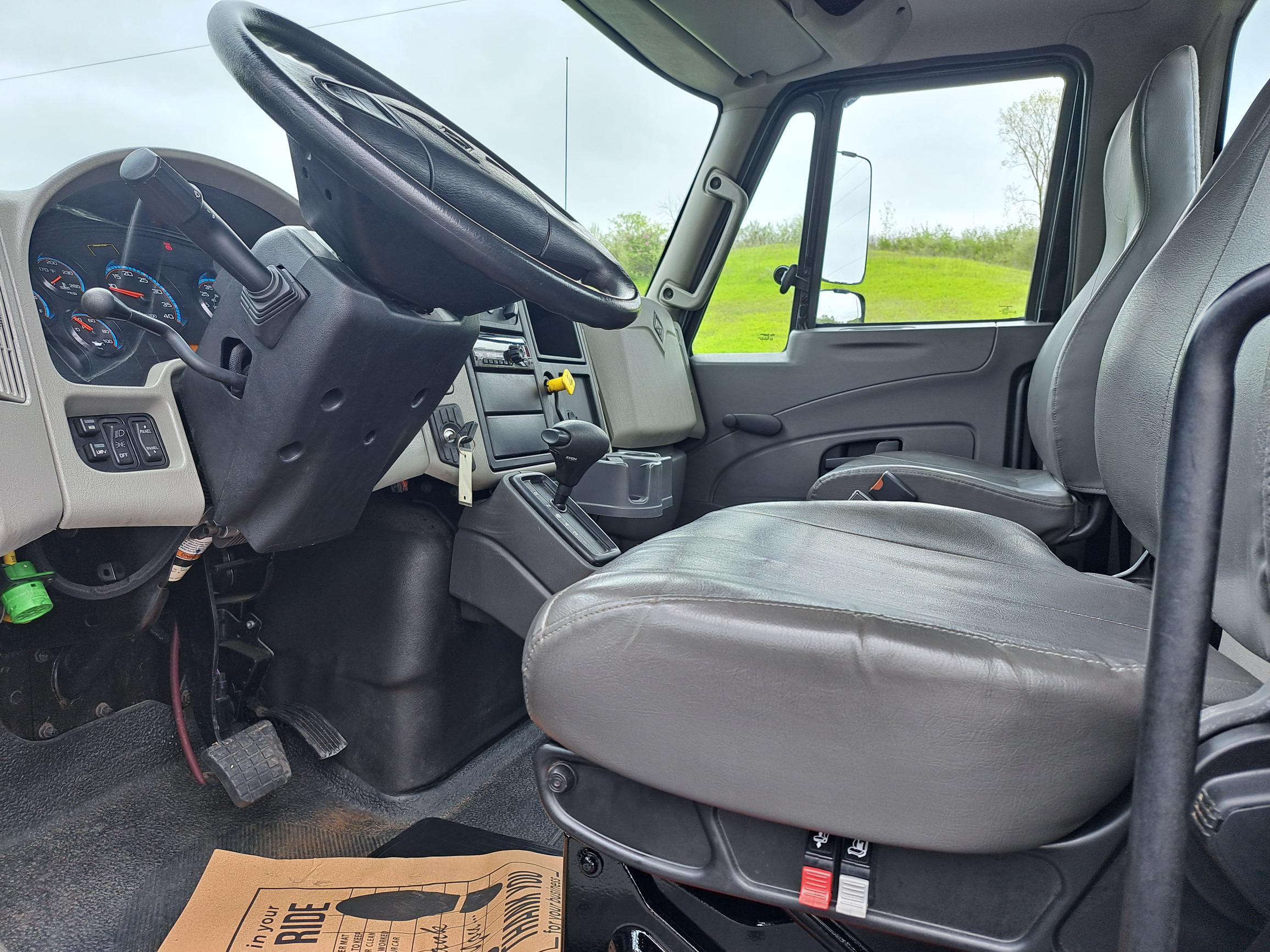 2019 INTERNATIONAL 4300 UT47007-13 2019 INTERNATIONAL 4300 UT47007-13