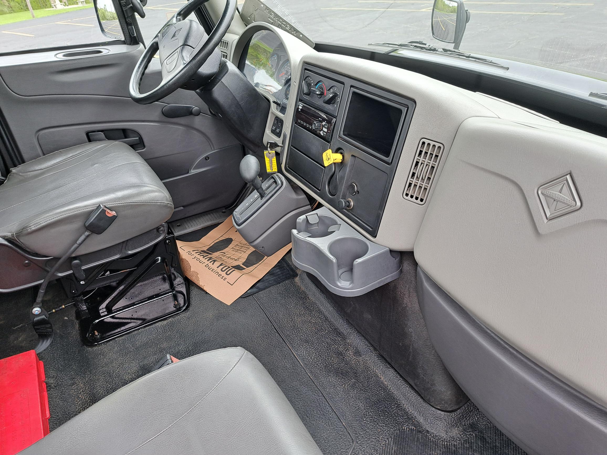 2019 INTERNATIONAL 4300 UT47007-17 2019 INTERNATIONAL 4300 UT47007-17