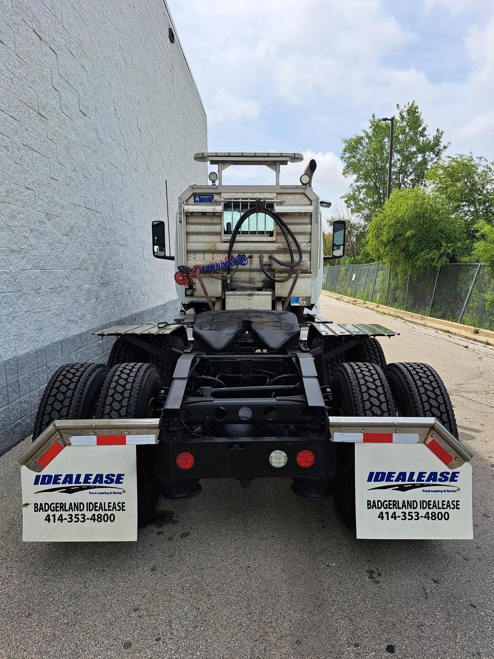 2019 INTERNATIONAL LT625 - image 6 of 6