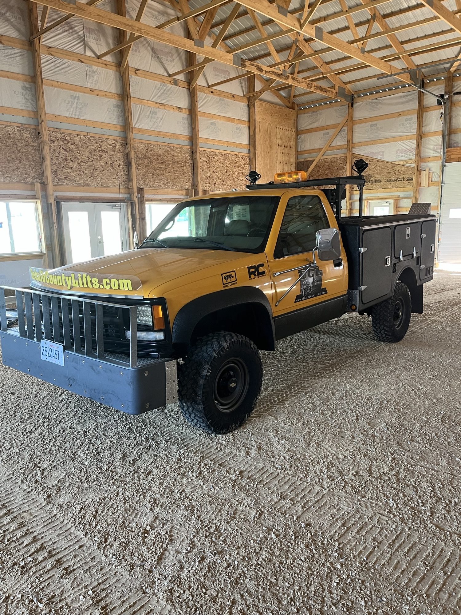2000 CHEVROLET C-SERIES - image 1 of 6