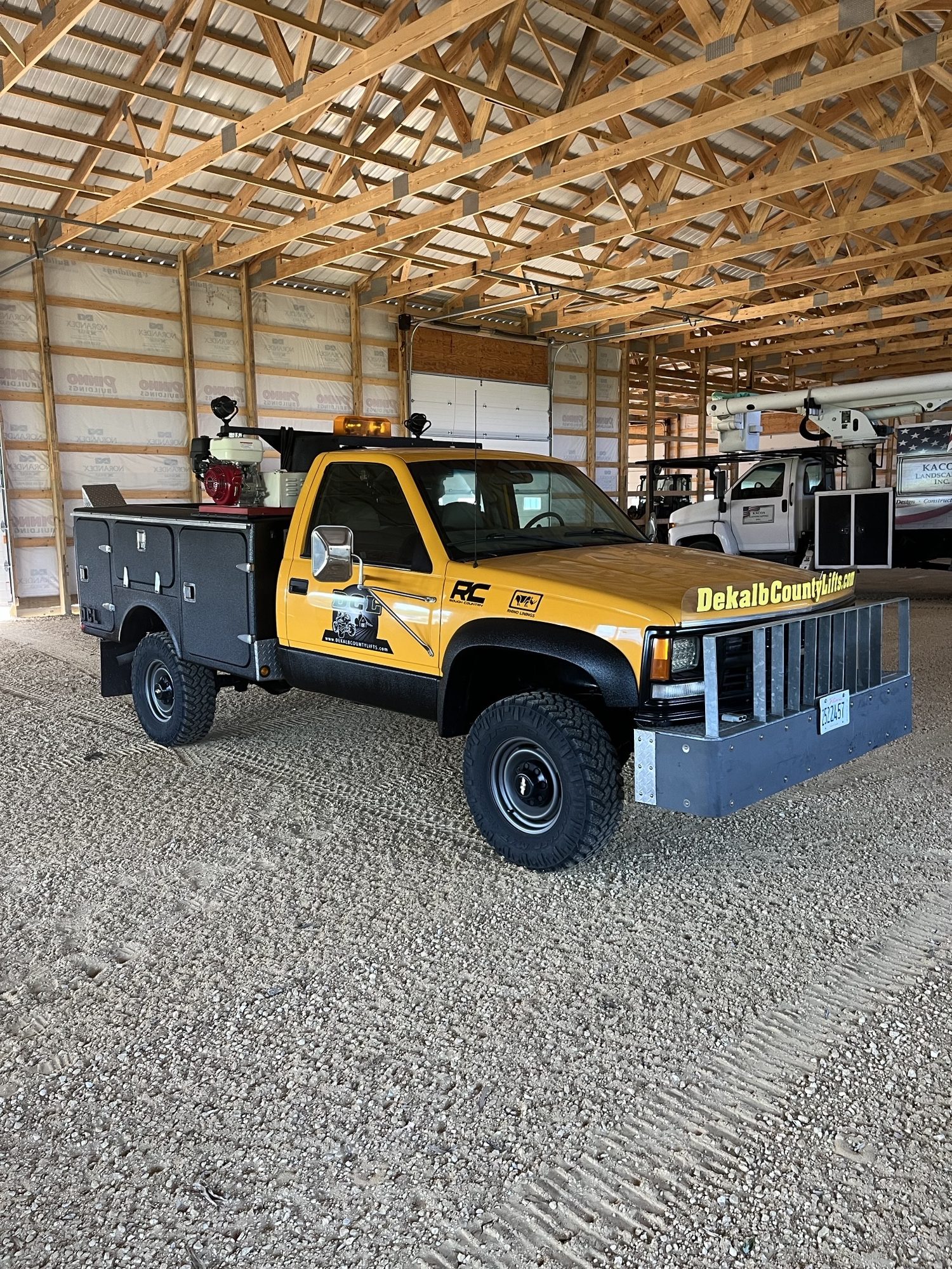 2000 CHEVROLET C-SERIES - image 2 of 6