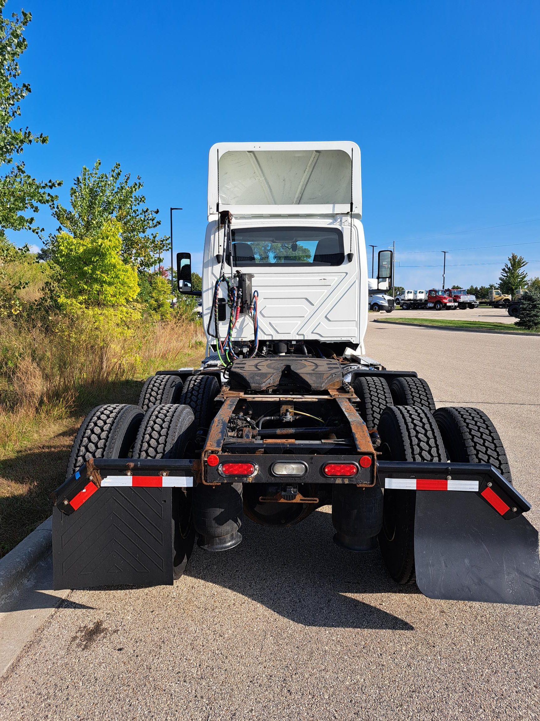 2019 INTERNATIONAL LT625 - image 6 of 6