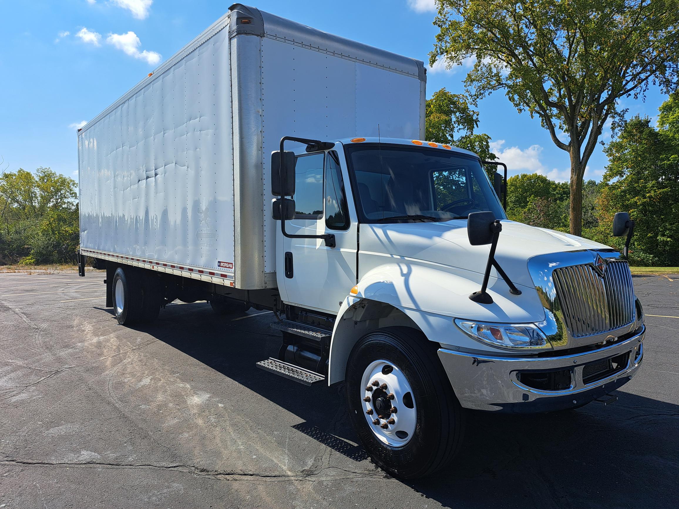 2019 INTERNATIONAL 4300 - image 1 of 6