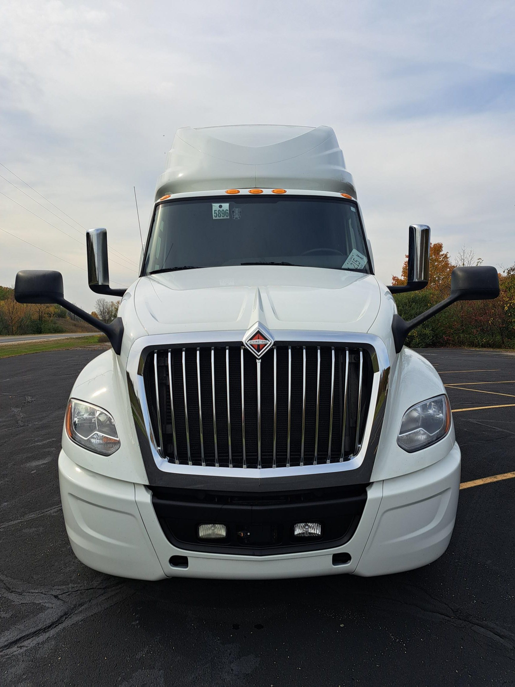 2019 INTERNATIONAL LT625 - image 5 of 6