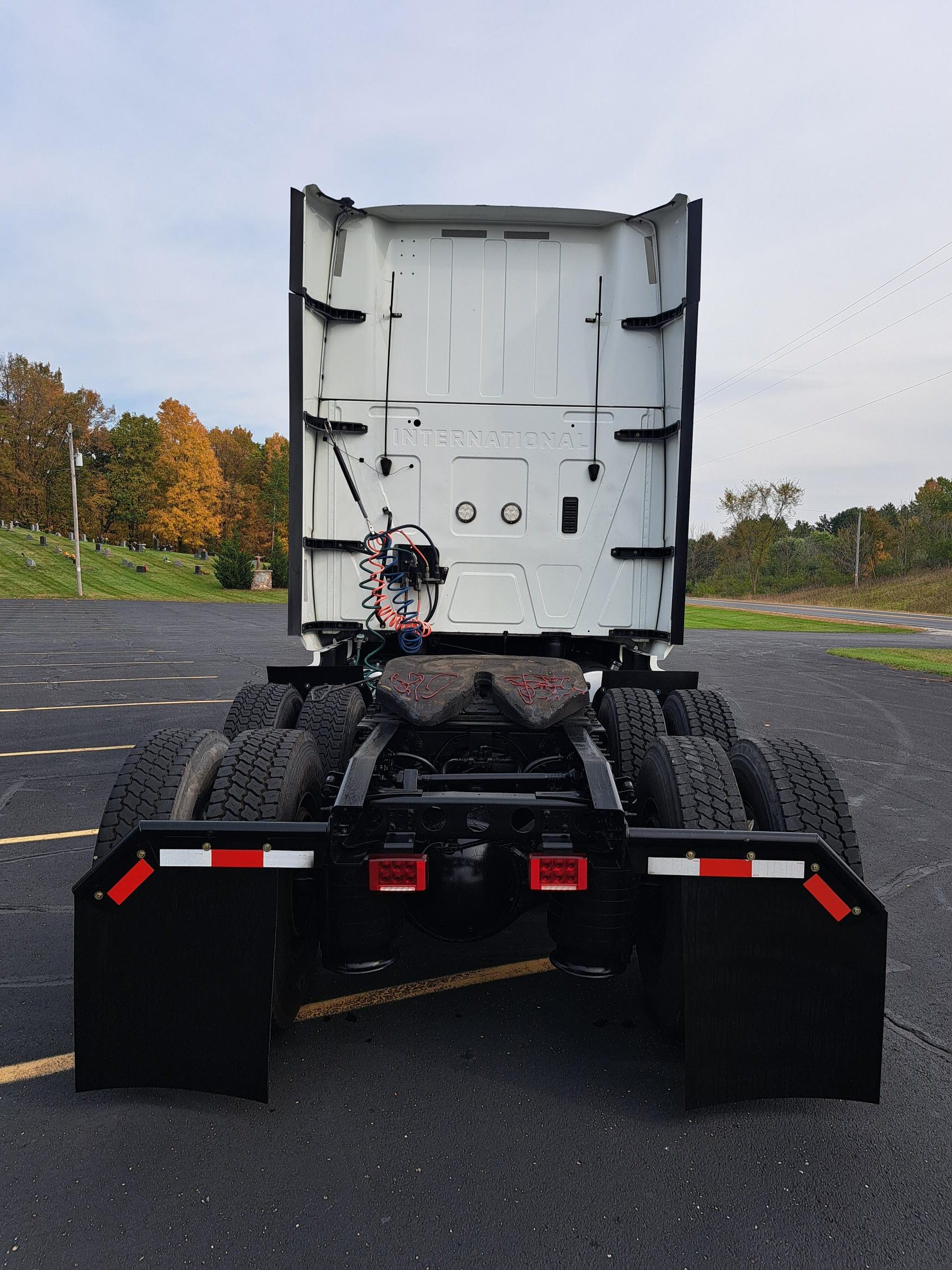 2019 INTERNATIONAL LT625 - image 6 of 6