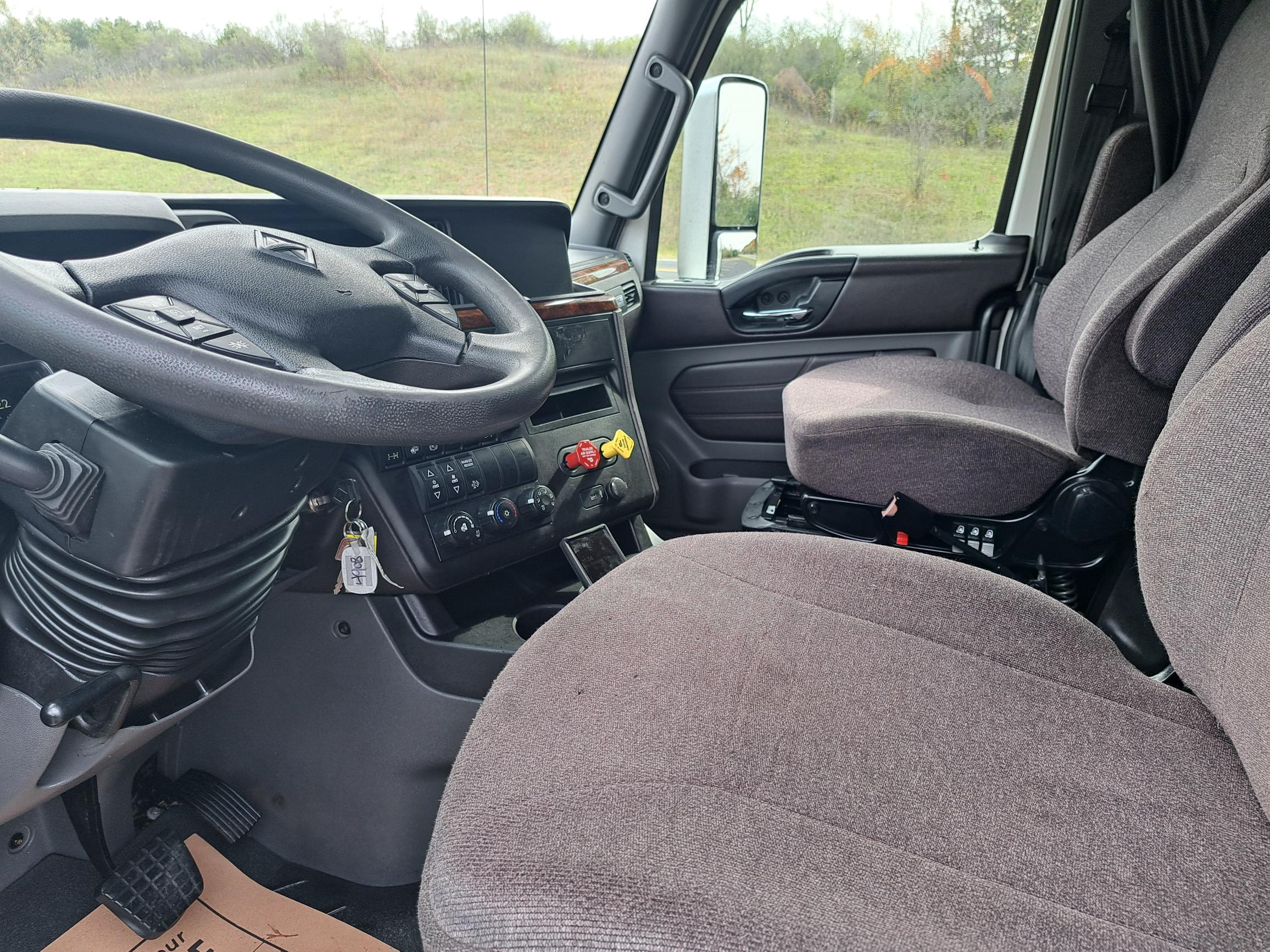 2019 INTERNATIONAL LT625 UT18121-10 2019 INTERNATIONAL LT625 UT18121-10