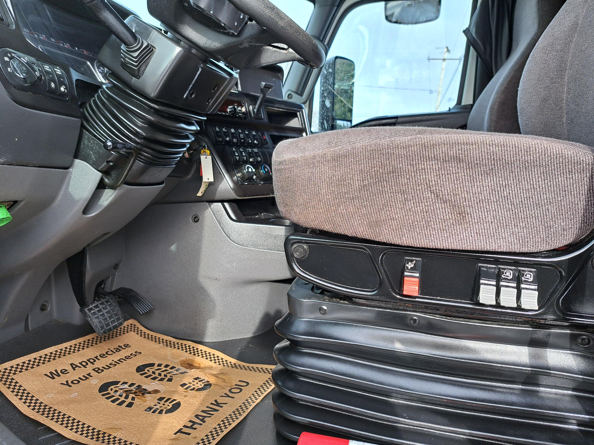 2020 INTERNATIONAL LT625 UT18130-10 2020 INTERNATIONAL LT625 UT18130-10