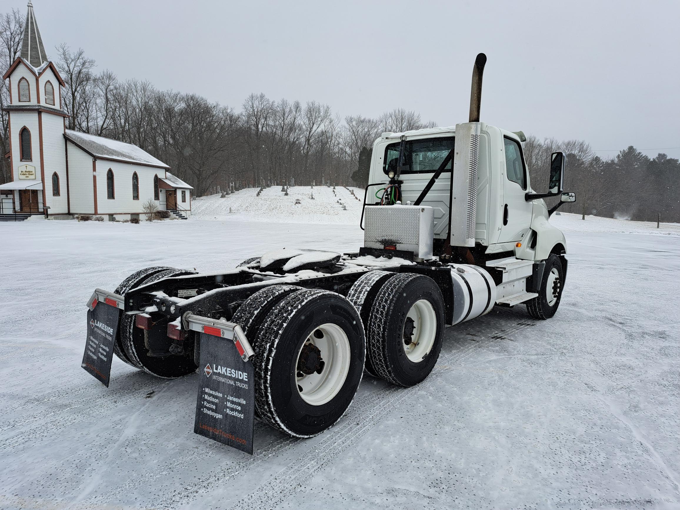 2019 INTERNATIONAL LT625 2019 INTERNATIONAL LT625 - image 2 of 6