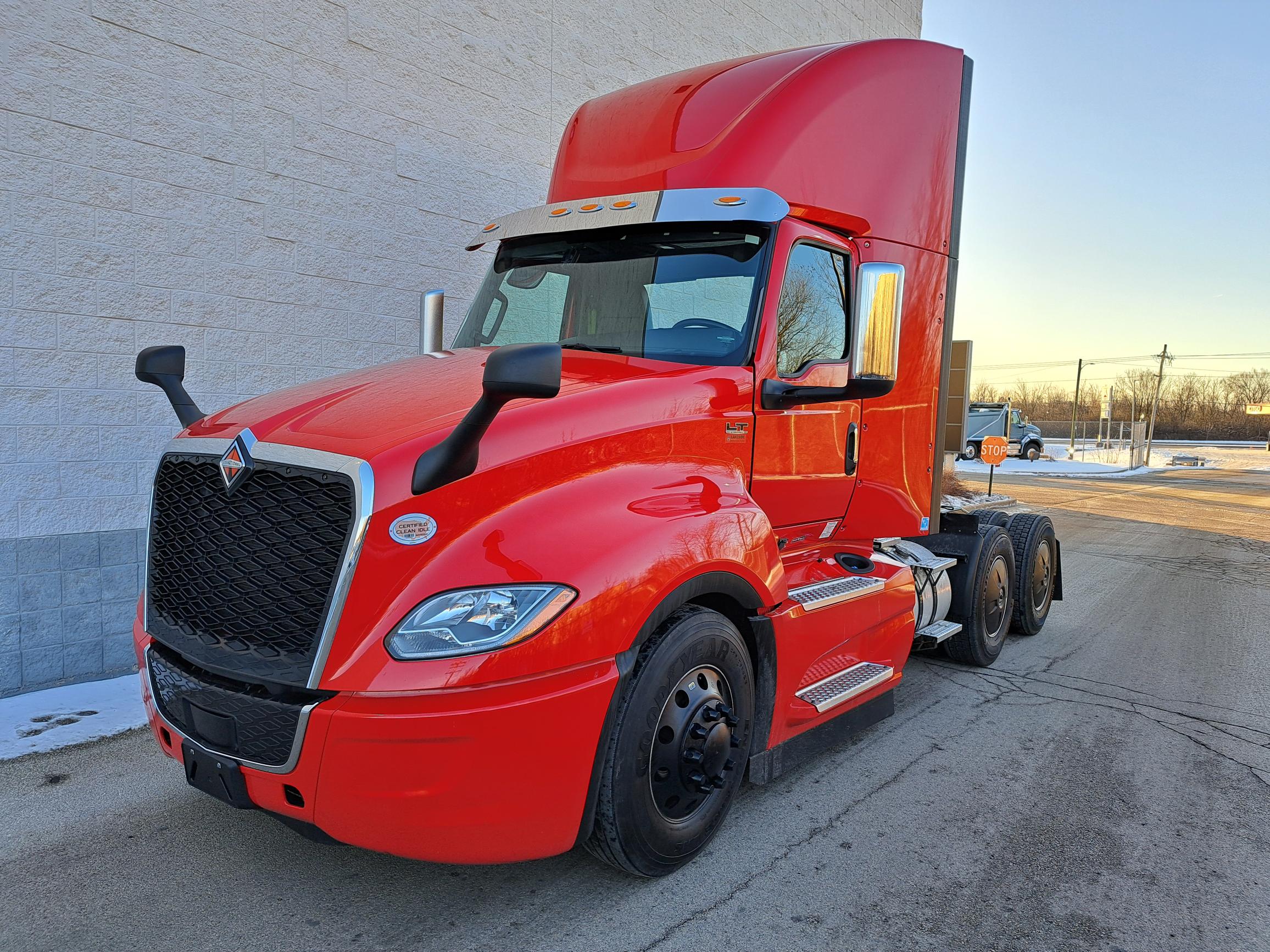 2024 INTERNATIONAL LT625 2024 INTERNATIONAL LT625 - image 3 of 6