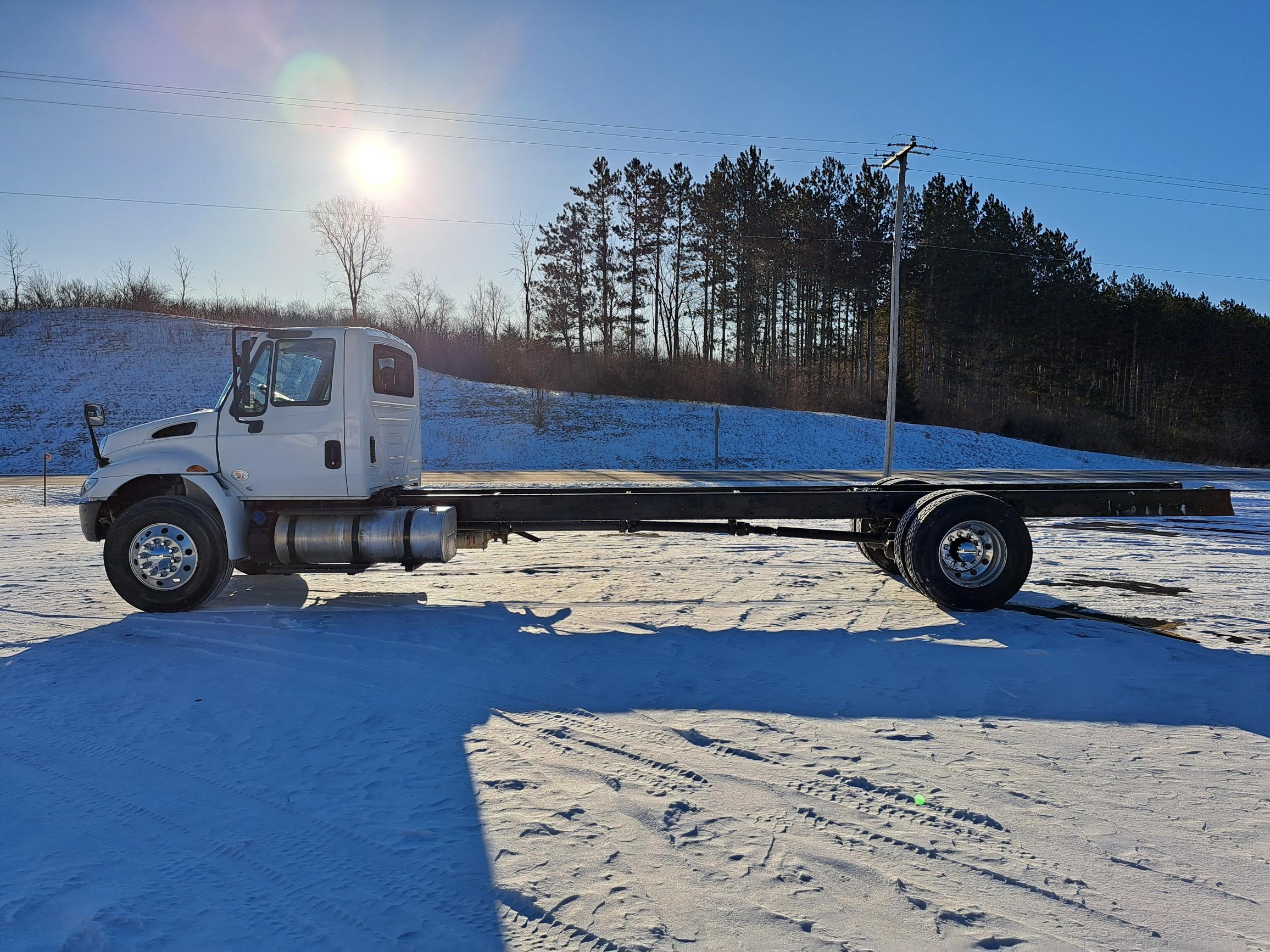 2019 INTERNATIONAL 4300 UT47053-08 2019 INTERNATIONAL 4300 UT47053-08