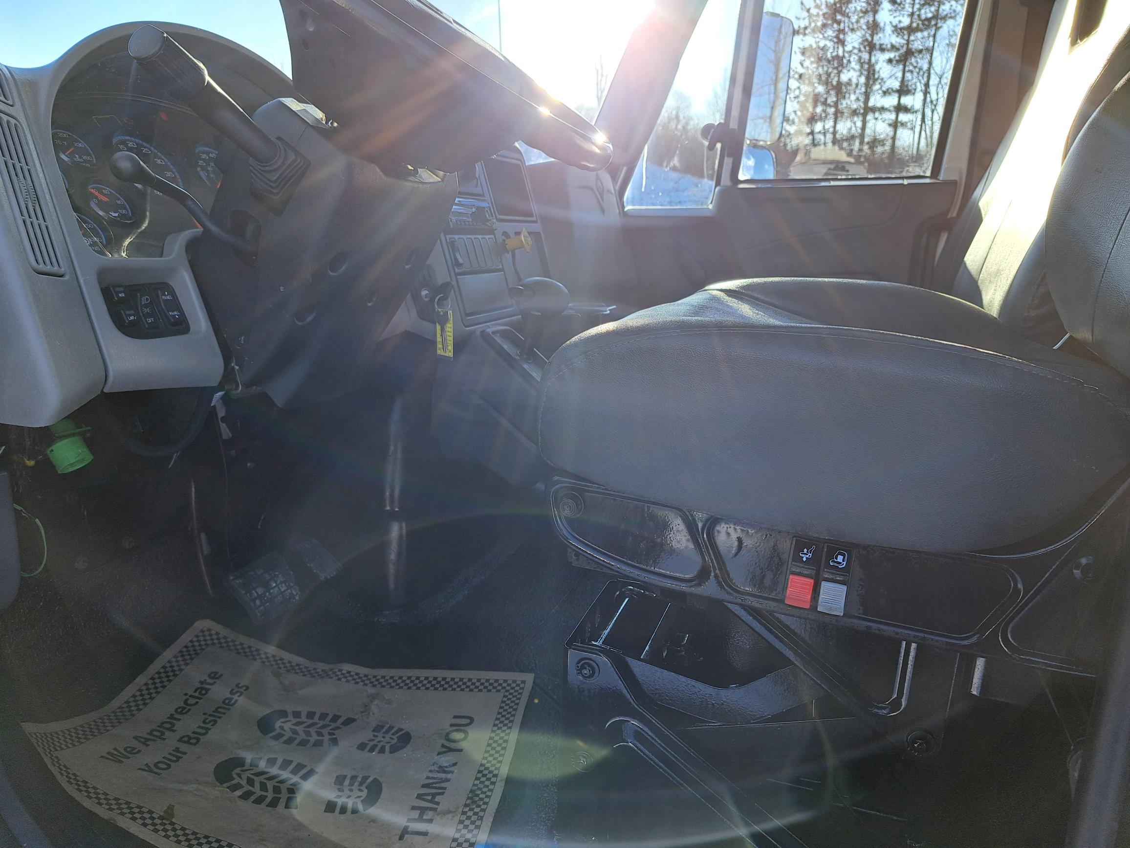 2019 INTERNATIONAL 4300 UT47053-09 2019 INTERNATIONAL 4300 UT47053-09