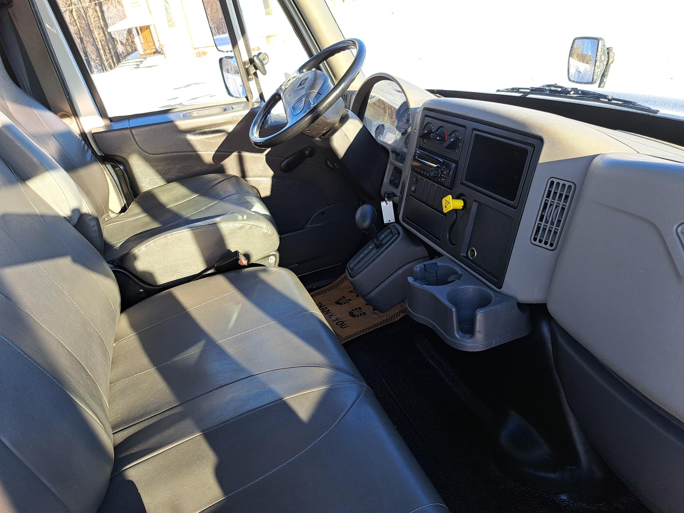 2019 INTERNATIONAL 4300 UT47053-12 2019 INTERNATIONAL 4300 UT47053-12