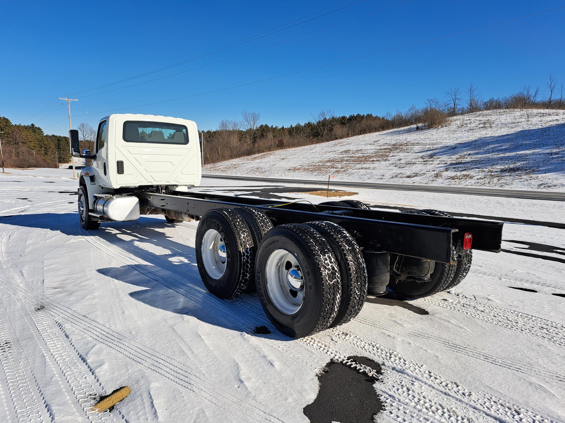 2021 INTERNATIONAL MV607 2021 INTERNATIONAL MV607 - image 4 of 6