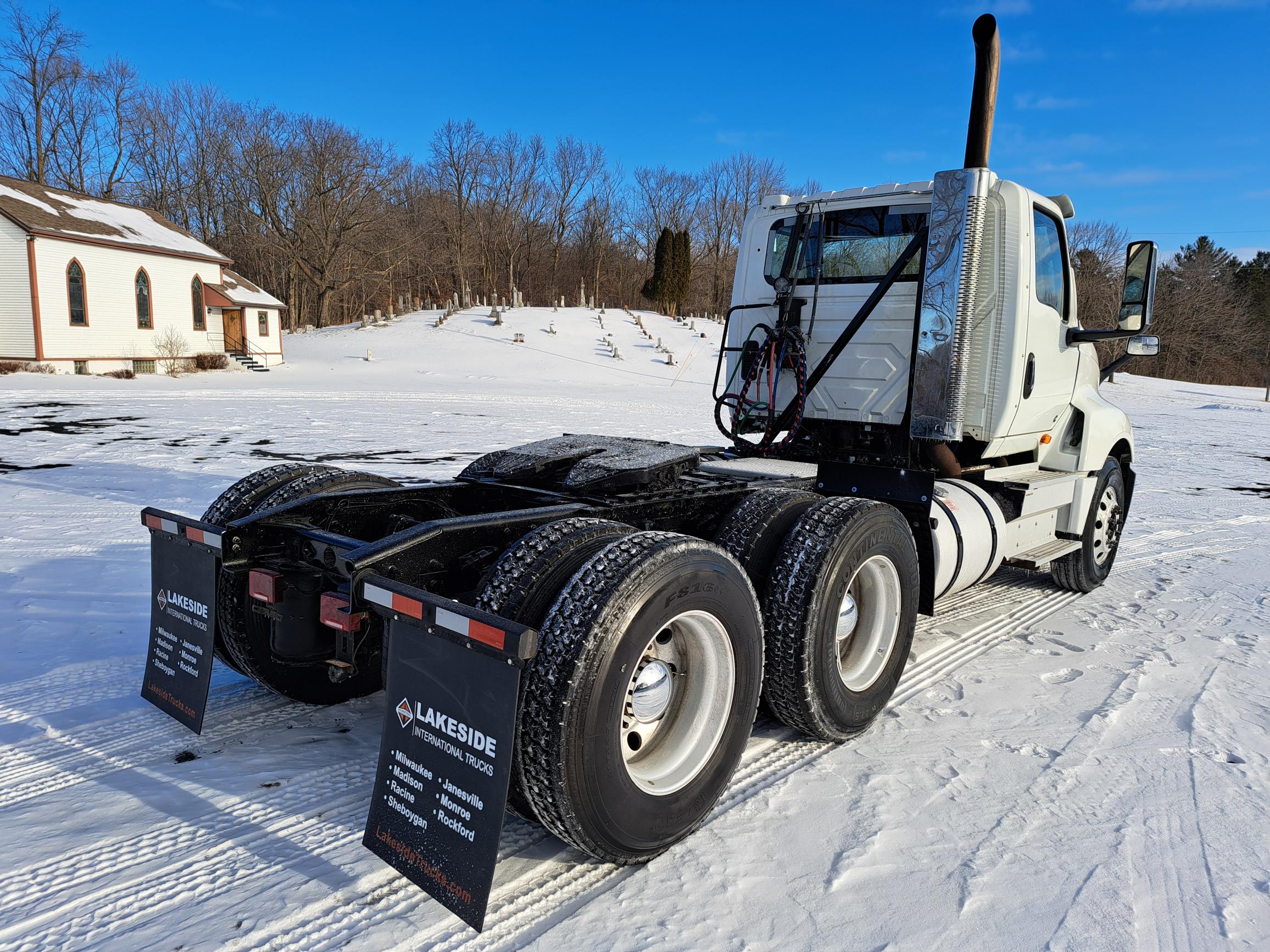 2020 INTERNATIONAL LT625 2020 INTERNATIONAL LT625 - image 2 of 6