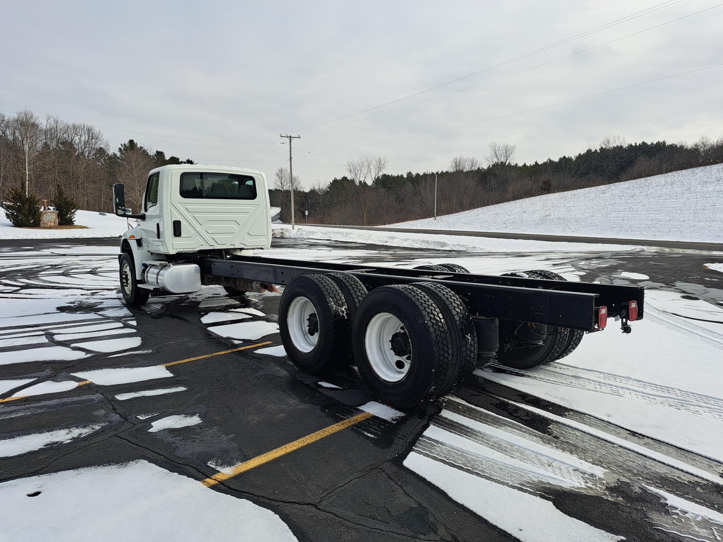 2021 INTERNATIONAL MV607 2021 INTERNATIONAL MV607 - image 4 of 6