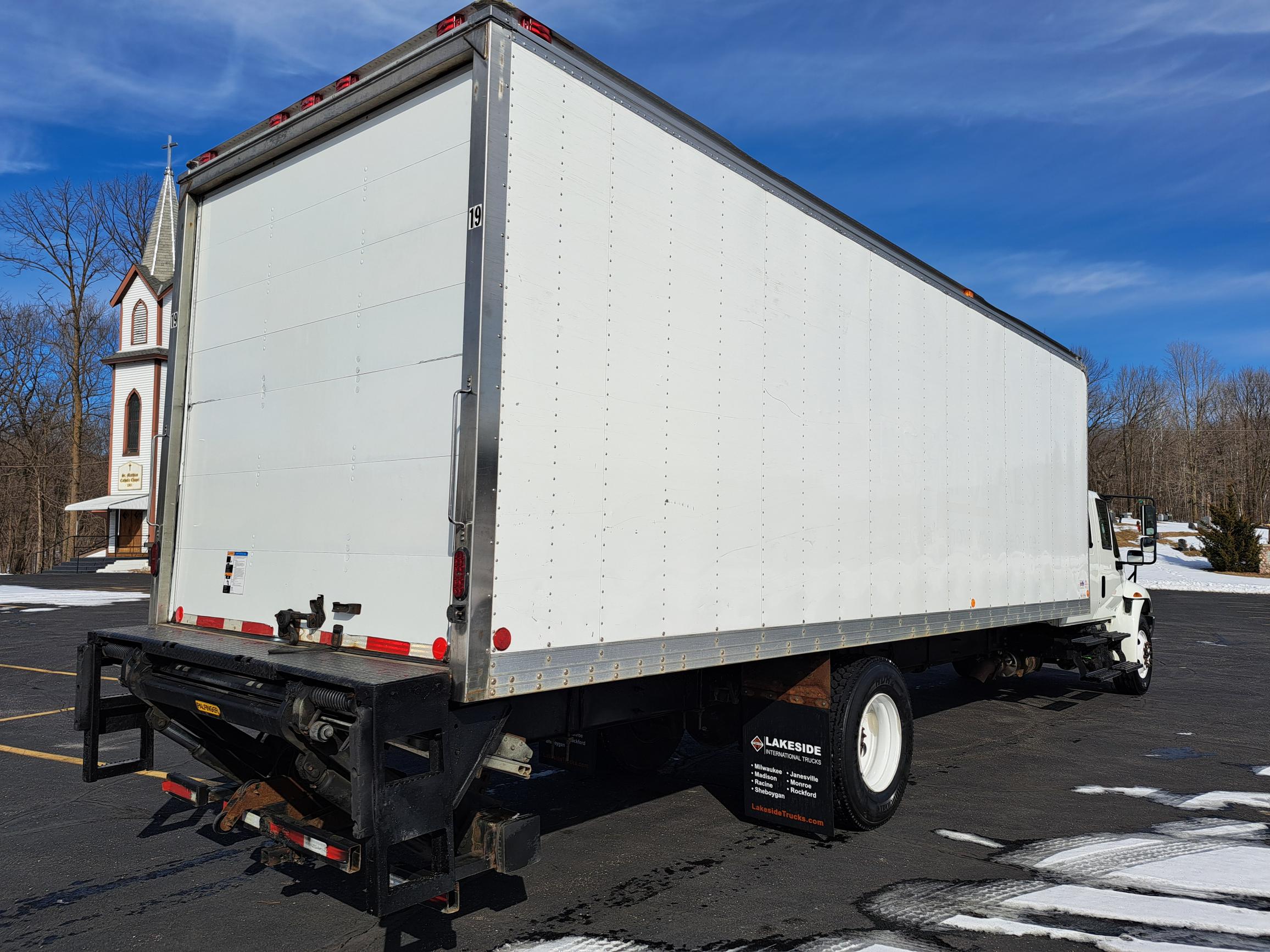 2019 INTERNATIONAL 4300 2019 INTERNATIONAL 4300 - image 2 of 6