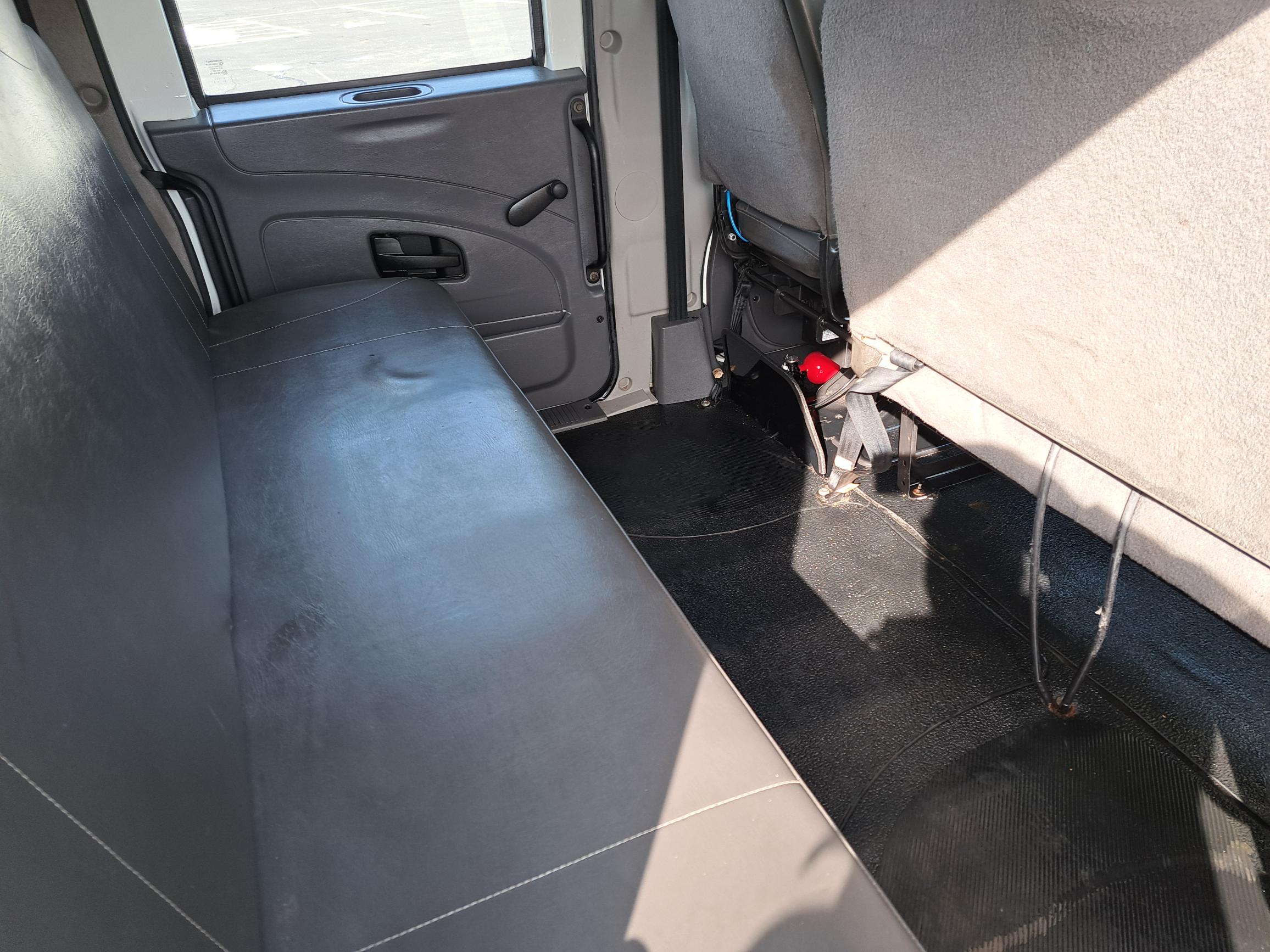 2019 INTERNATIONAL 4300 UT47051-18 2019 INTERNATIONAL 4300 UT47051-18