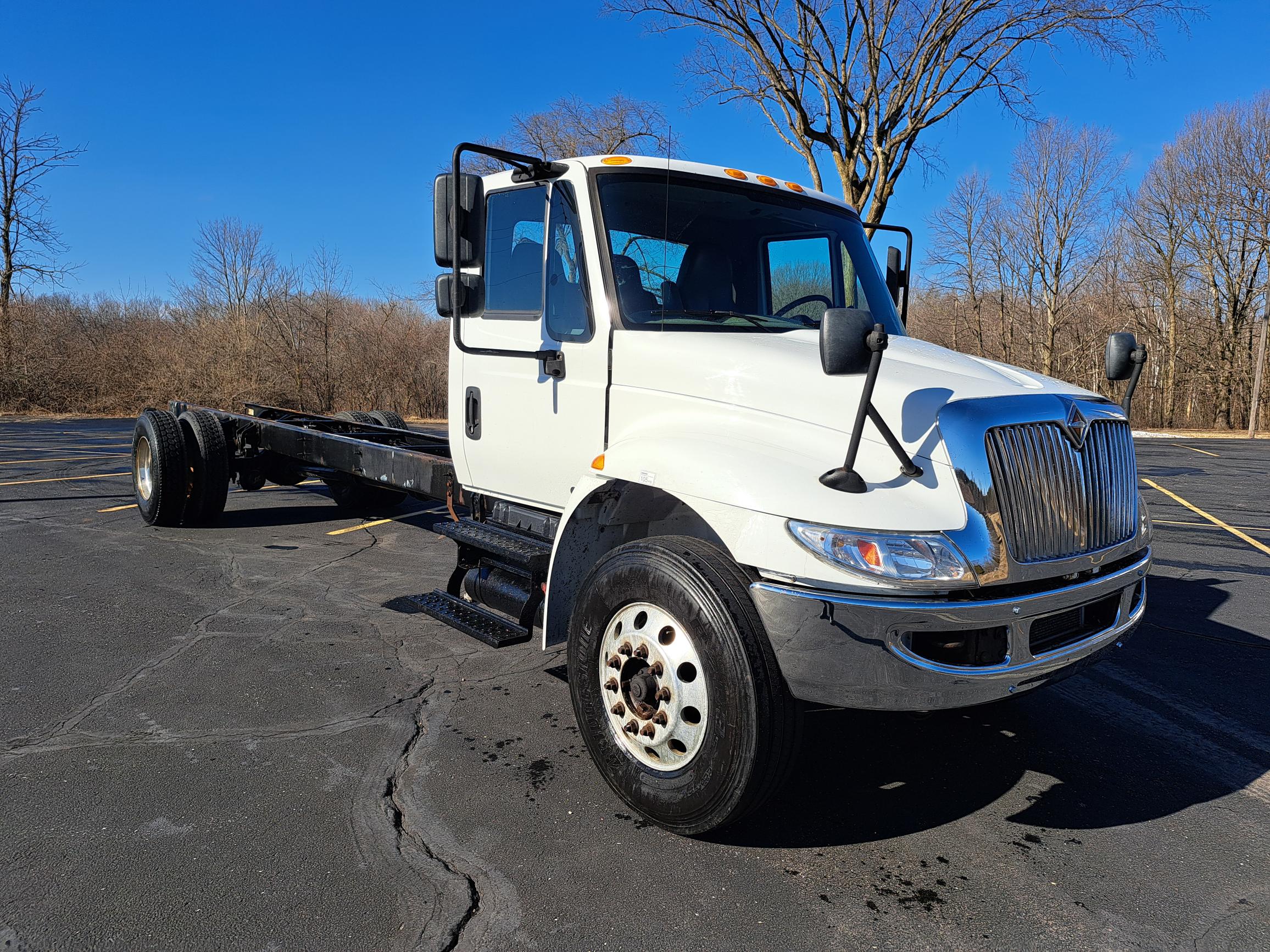 2019 INTERNATIONAL 4300 UT47064-01 2019 INTERNATIONAL 4300 UT47064-01