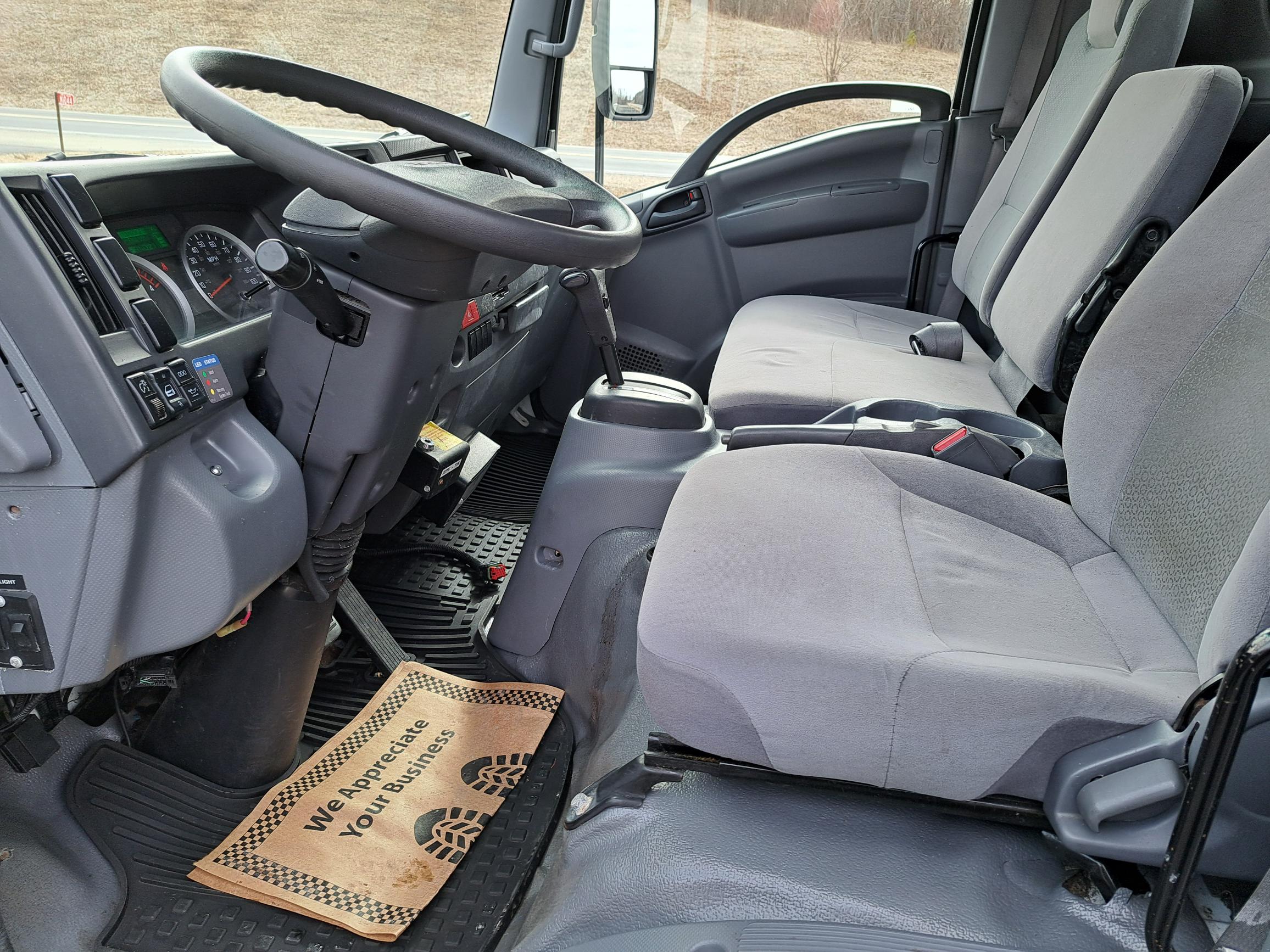 2018 Isuzu NRR UT18161-10 2018 Isuzu NRR UT18161-10