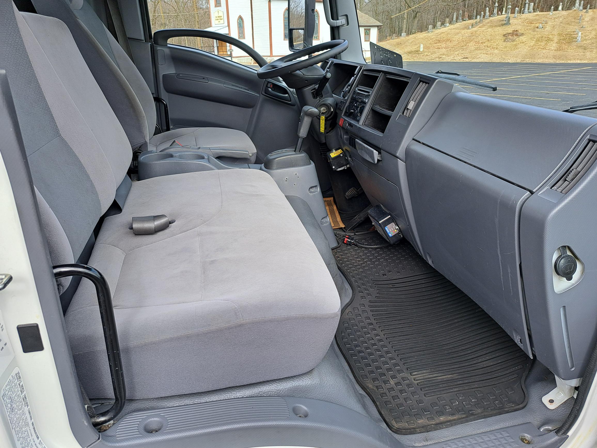 2018 Isuzu NRR UT18161-12 2018 Isuzu NRR UT18161-12