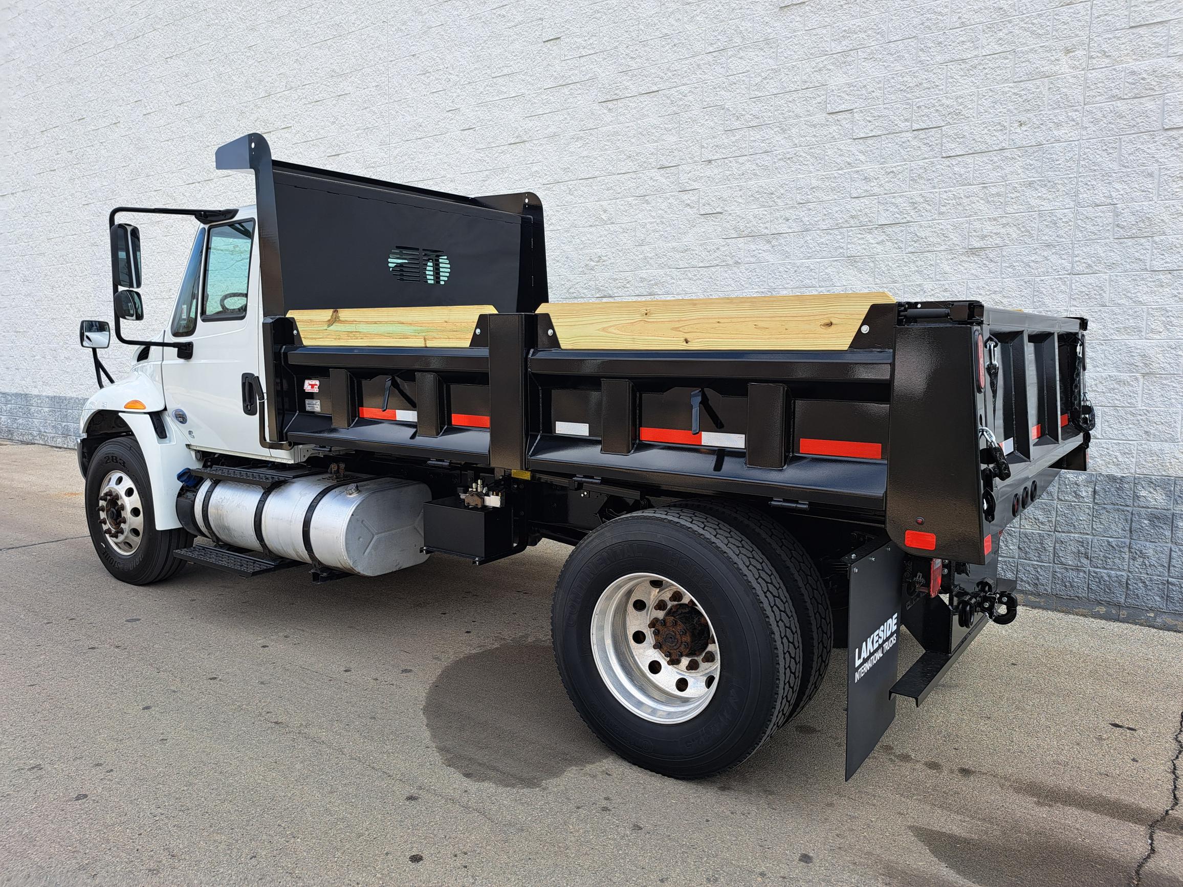 2019 INTERNATIONAL 4300 2019 INTERNATIONAL 4300 - image 4 of 6