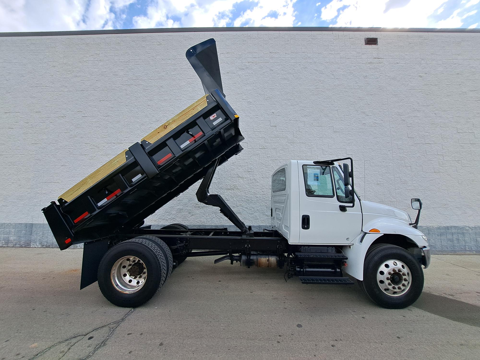 2019 INTERNATIONAL 4300 UT47064-15 2019 INTERNATIONAL 4300 UT47064-15