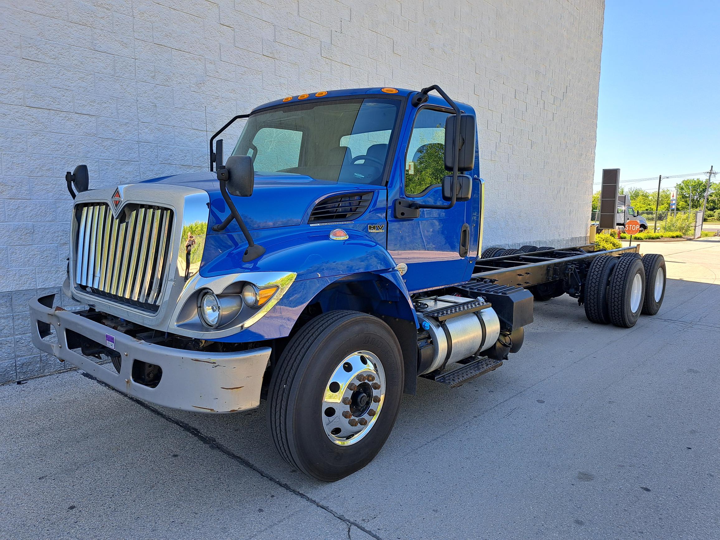 2019 INTERNATIONAL HV607 2019 INTERNATIONAL HV607 - image 3 of 6